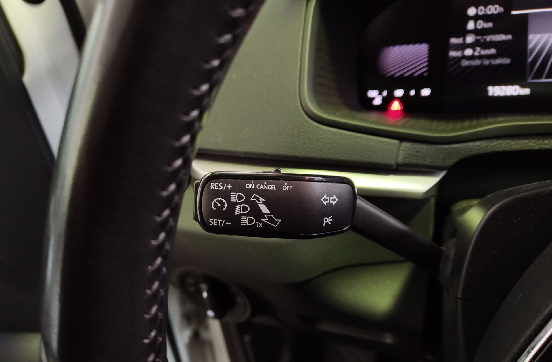 Škoda Karoq 2.0 TDI Selection - foto 22