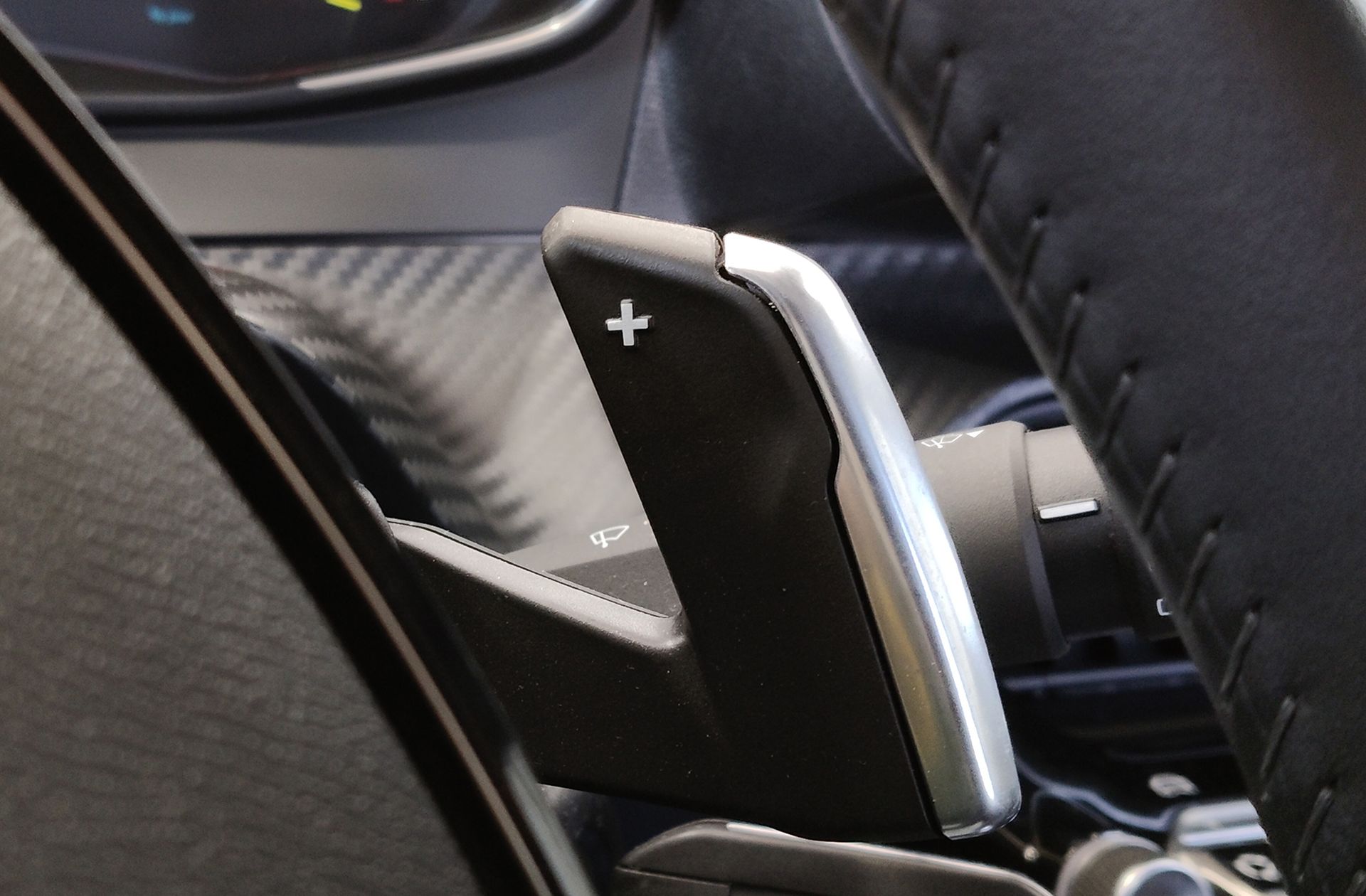 Peugeot 208 Style Hybrid 110 eDCS6 - foto 29