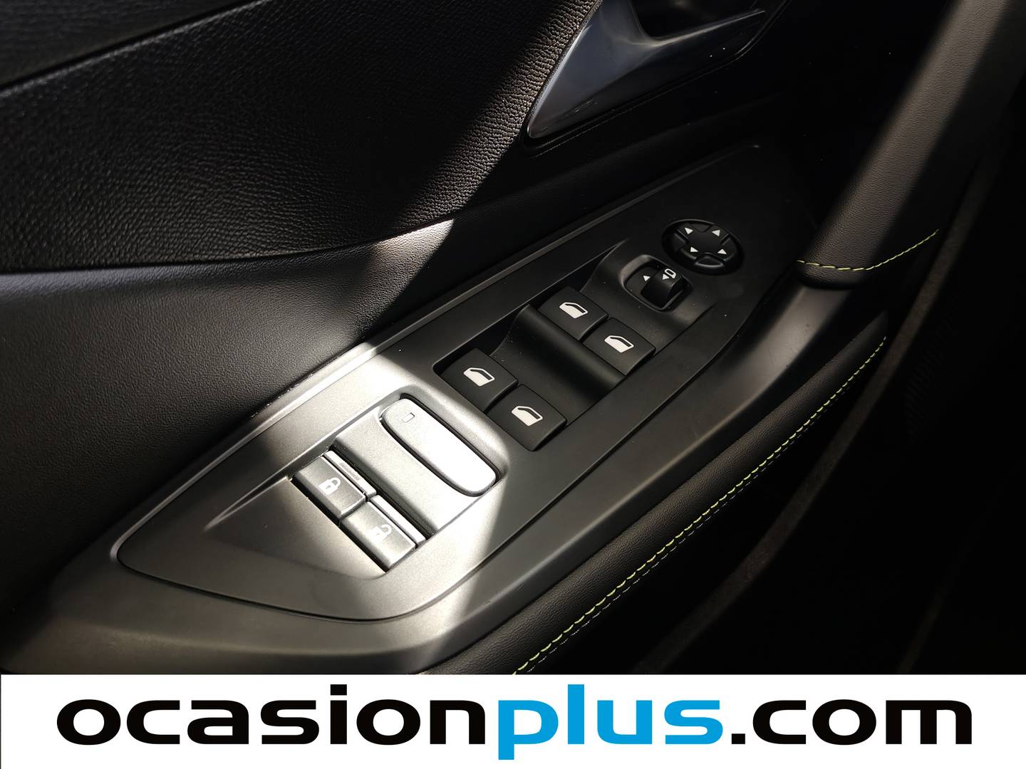 Peugeot 408 Peugeot 408 GT Hybrid eDCS6 (136 CV) automático