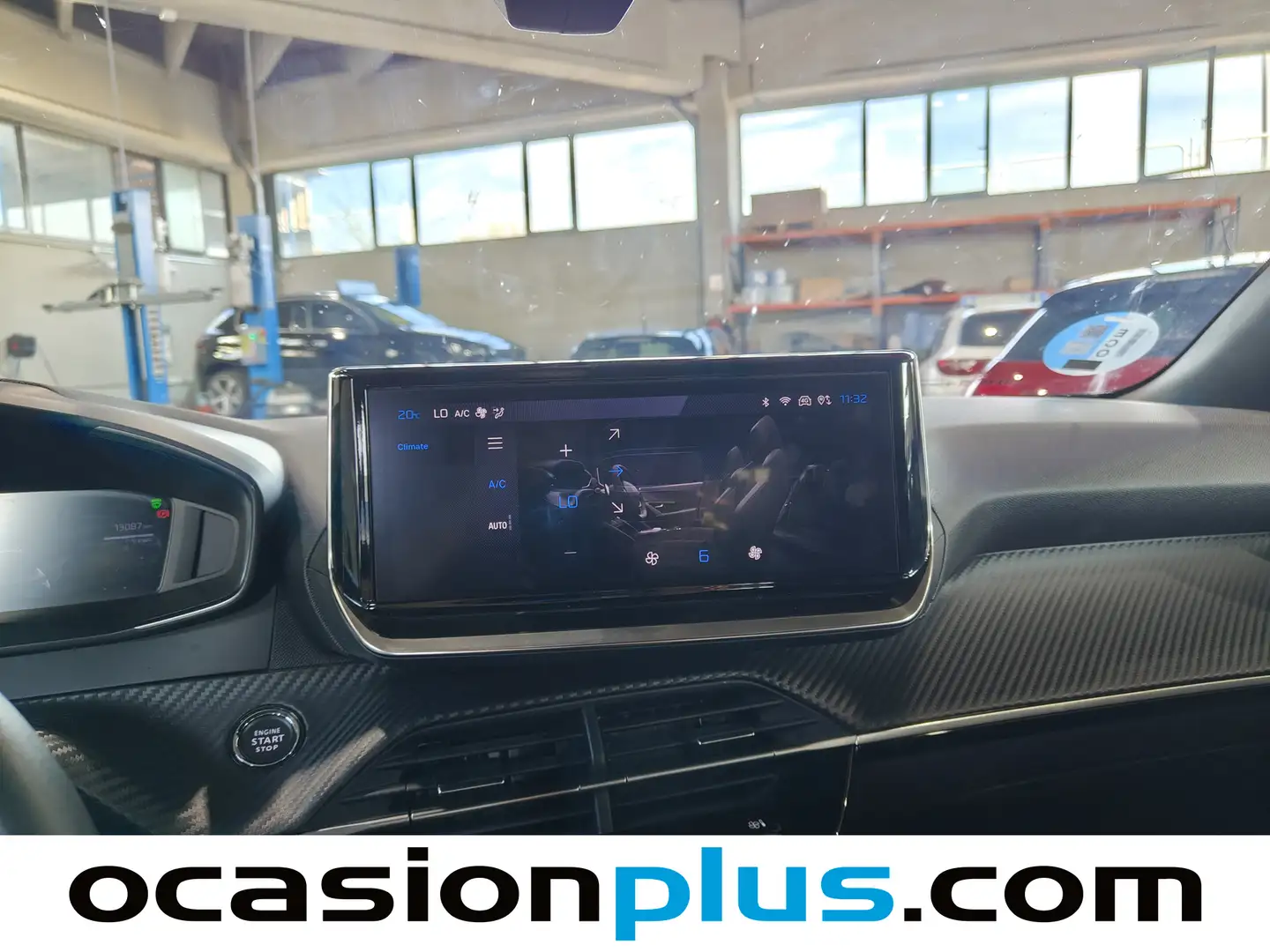 Foto Peugeot 2008 Peugeot 2008 Allure Hybrid eDCS6  (136 CV)