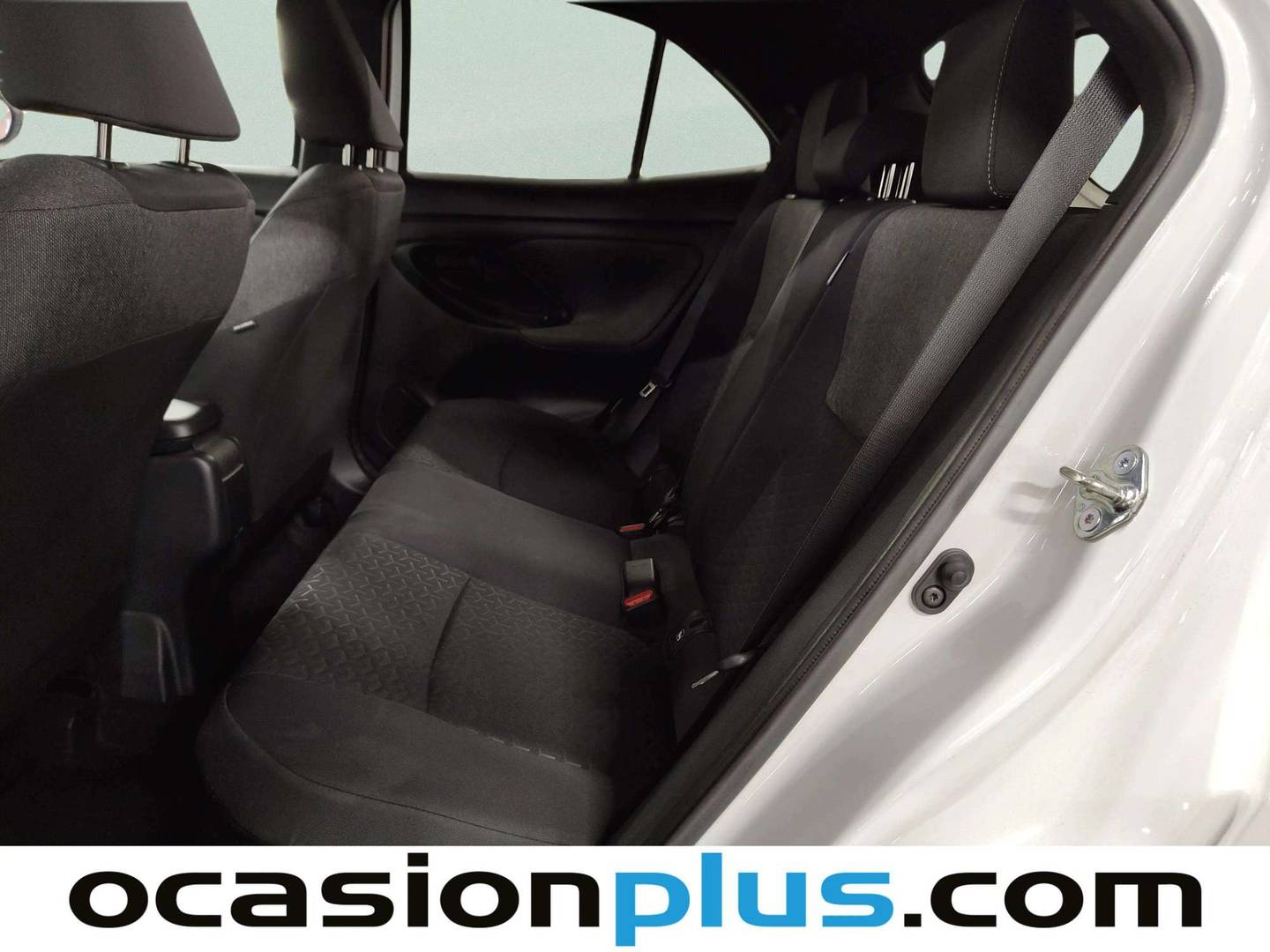 Foto asientos traseros Toyota Yaris Cross Toyota Yaris Cross 120H Active Tech (116 CV)