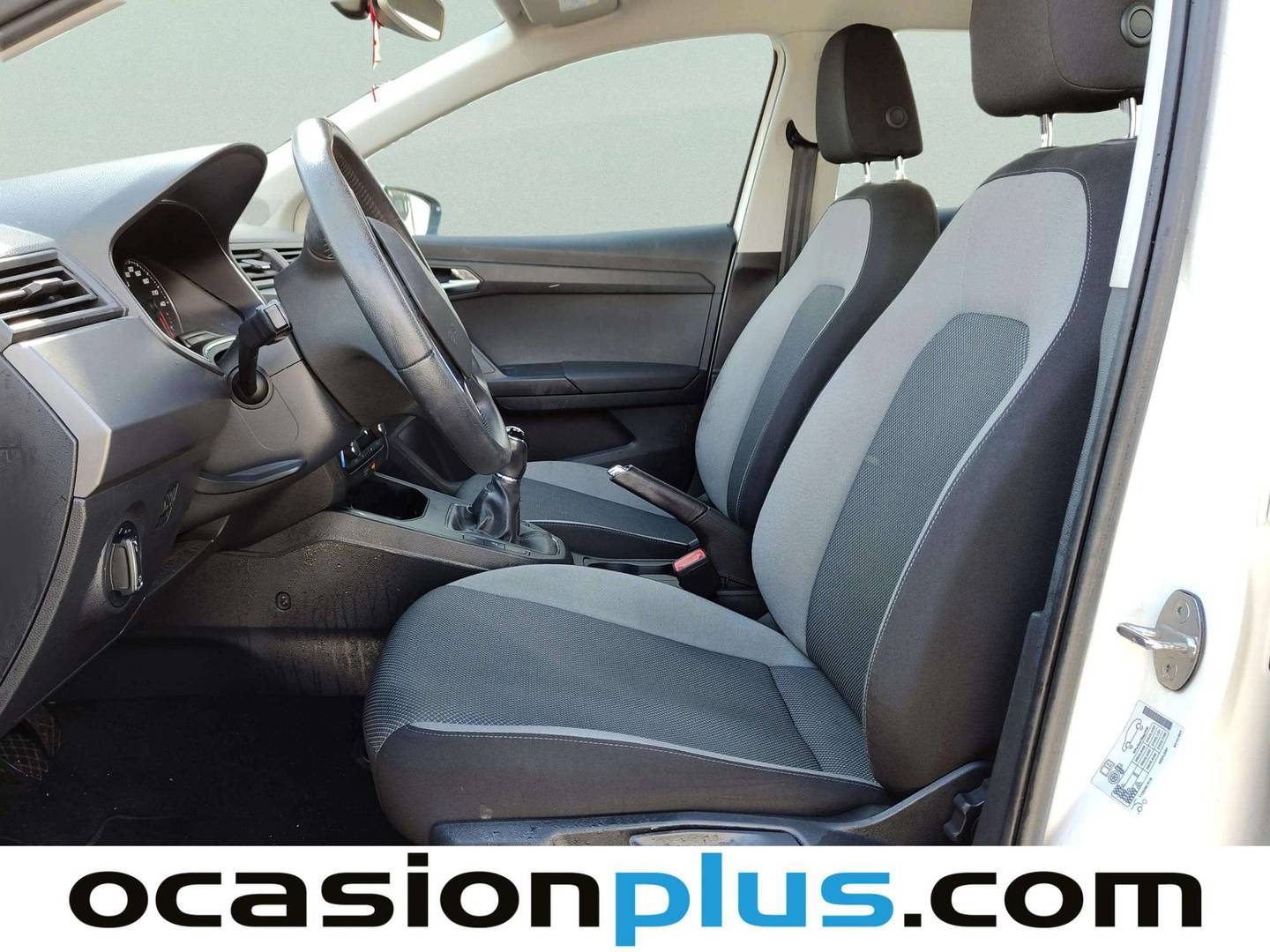 Foto asientos delanteros Seat Ibiza Seat Ibiza 1.0 MPI Style Plus (80 CV)