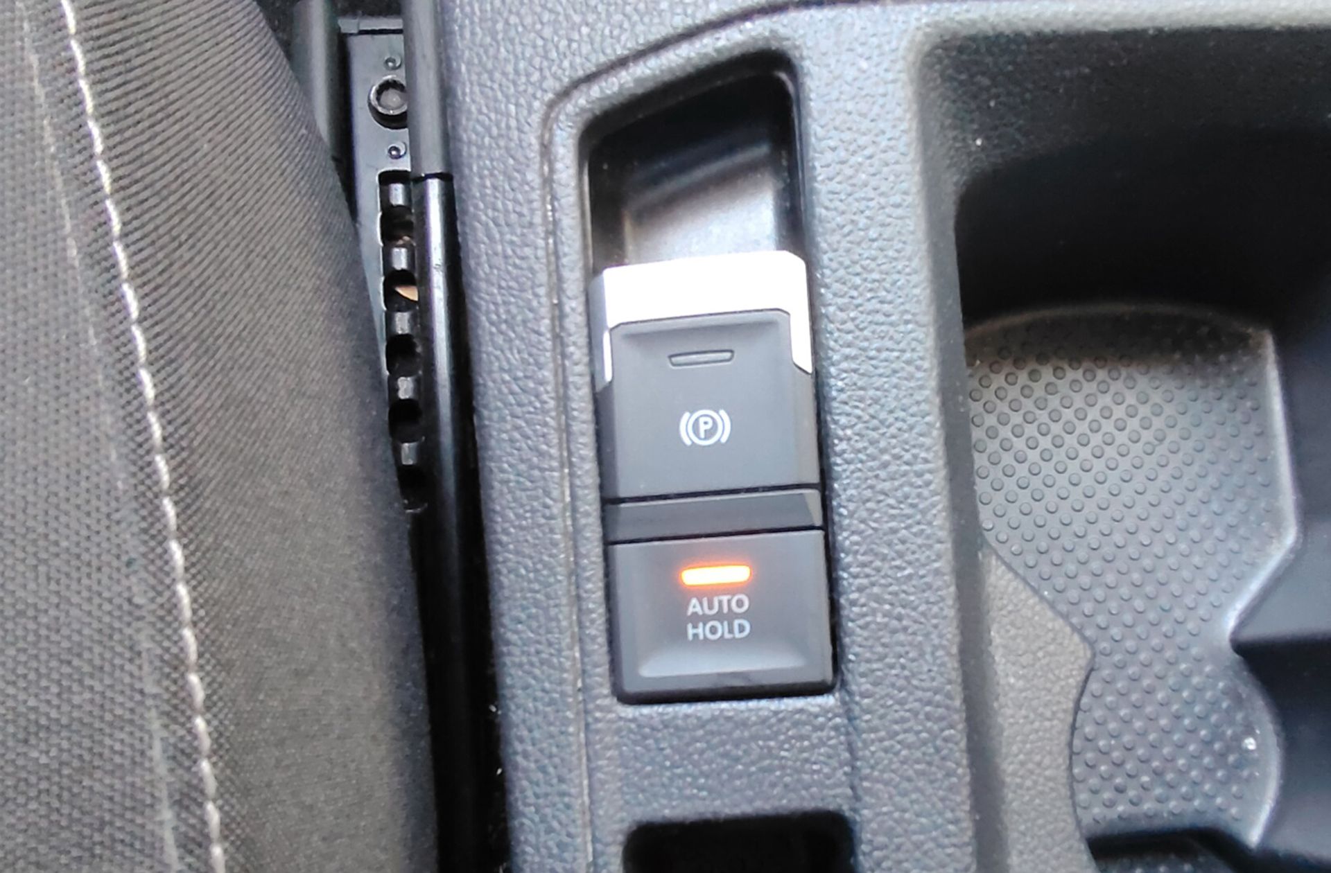 Volkswagen T-Roc Advance 1.0 TSI - foto 32