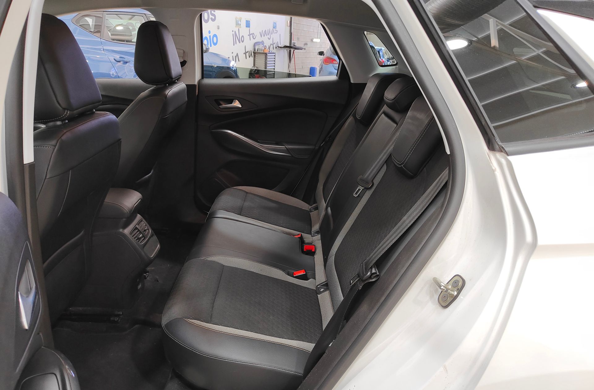 Opel Grandland 1.2 Turbo Excellence - foto 11