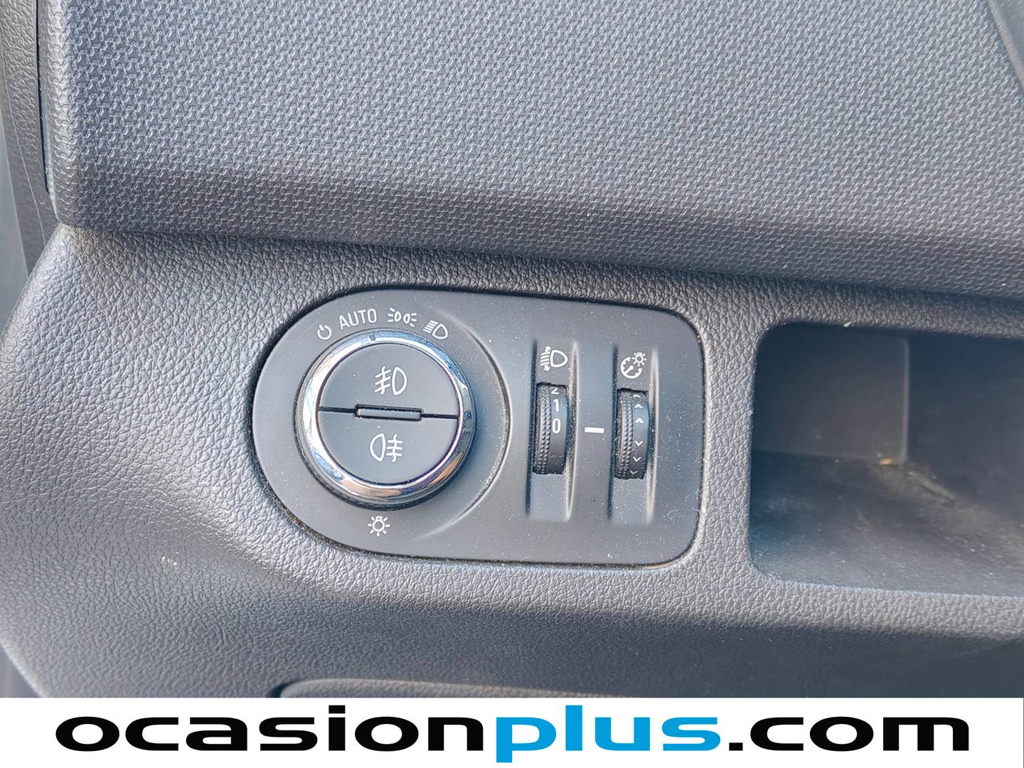 Extras y acabados del Opel Meriva Opel Meriva 1.6 CDTi S&S Selective (110 CV)