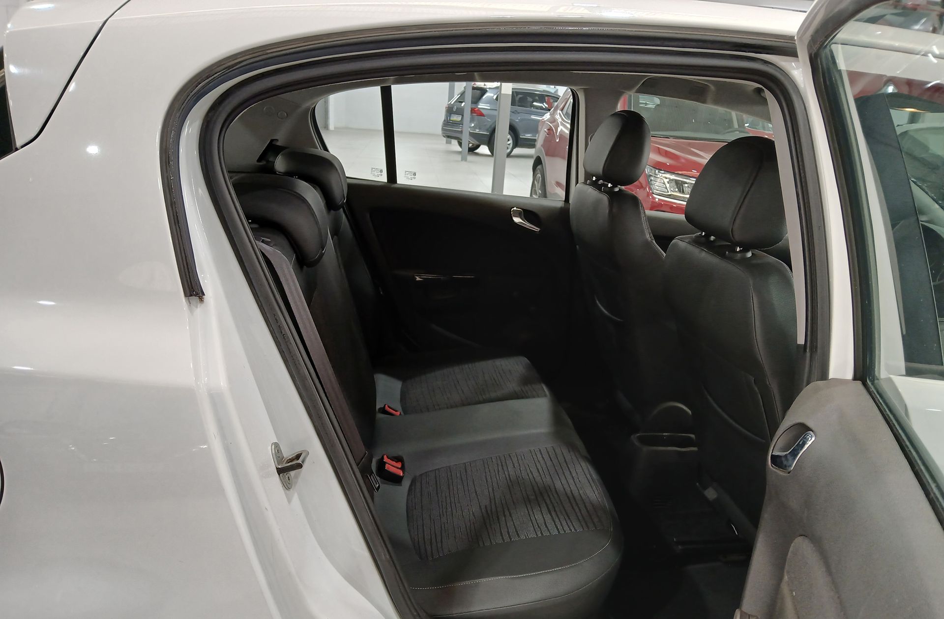 Opel Corsa 1.4 Selective - foto 15