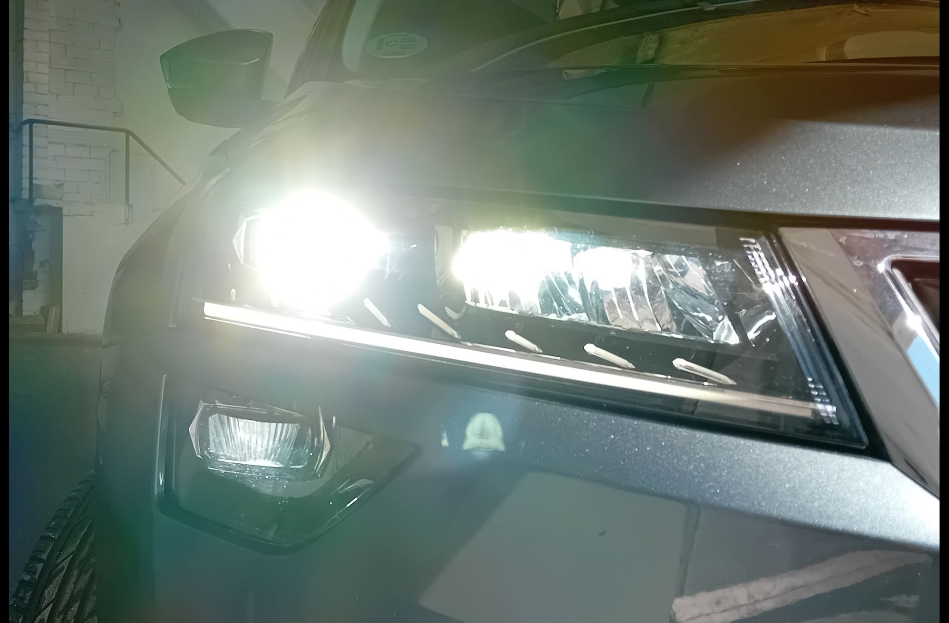 Škoda Karoq 1.0 TSI Like - foto 15