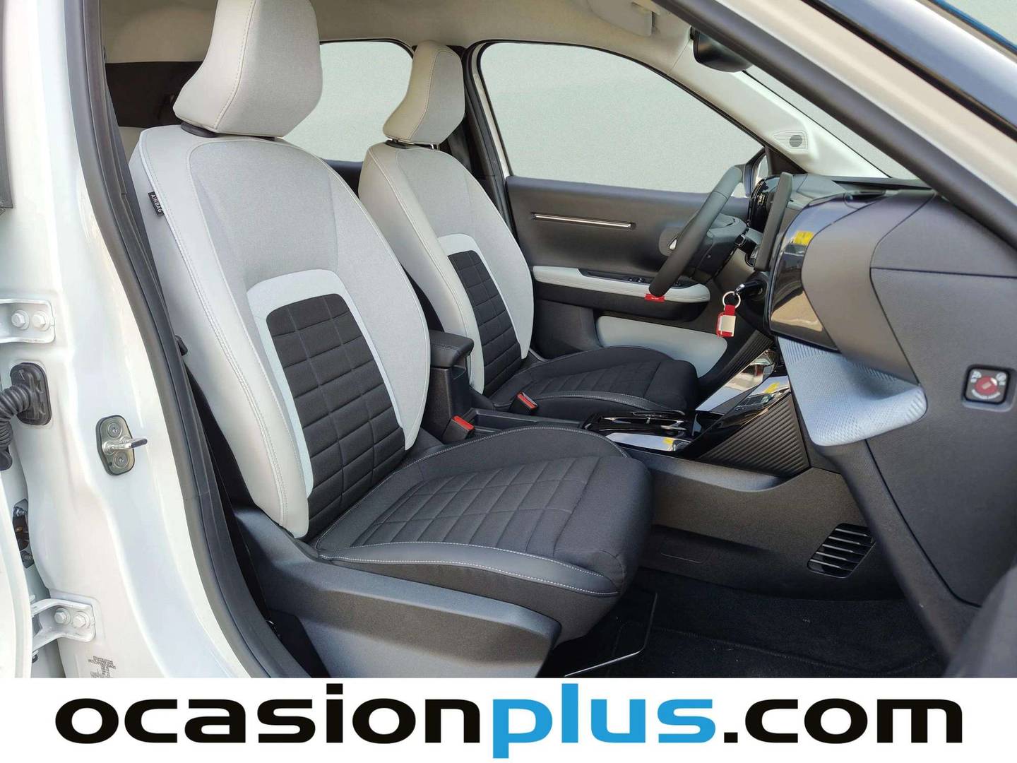 Citroën C3 Citroën C3 Max Hybrid e-DSC6 (100 CV) automático