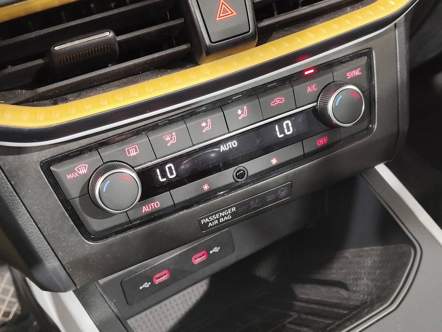 Foto Seat Arona SEAT Arona 1.0 TSI Style XL (110 CV)