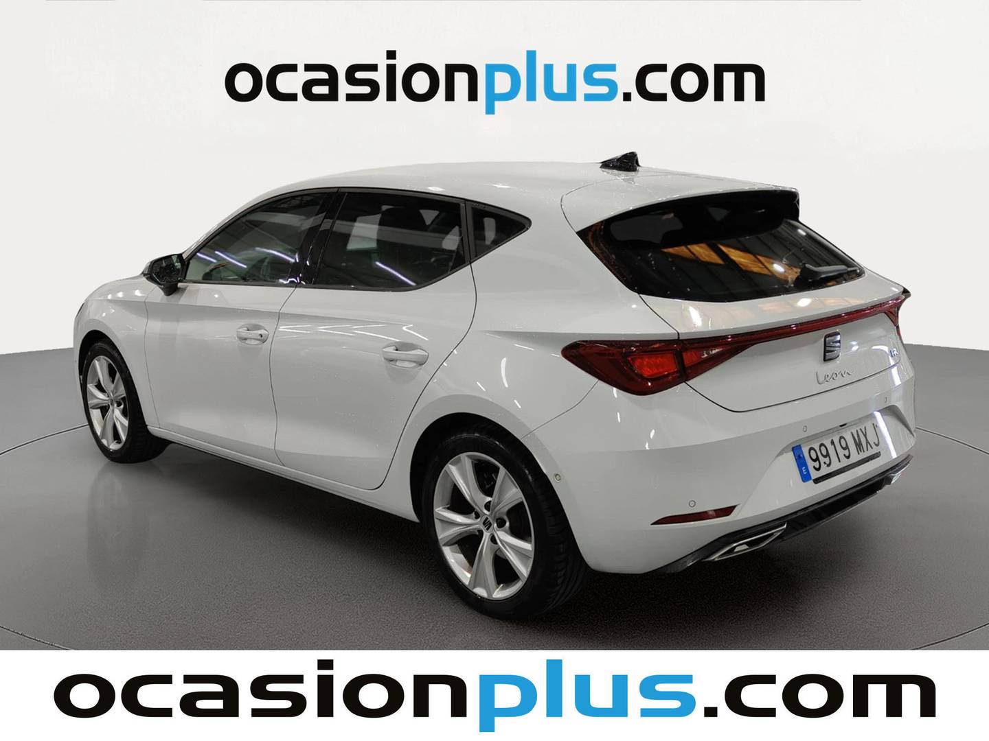 Foto delantera Seat León Seat León 1.0 eTSI S&S FR 25 Aniversario DSG (110 CV) derecha