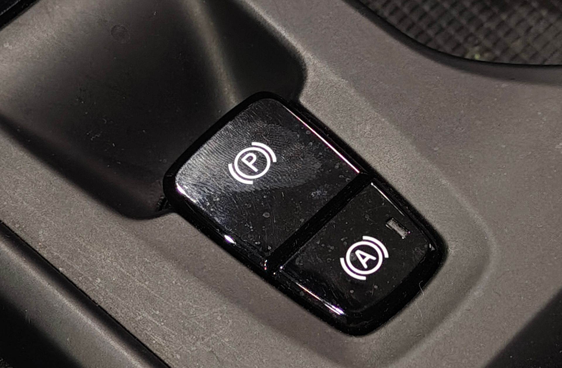 Volvo XC40 T2 Momentum Pro - foto 30