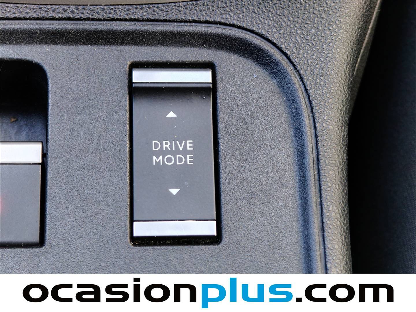 Foto Jeep Avenger Jeep Avenger 1.2 G Summit (100 CV)