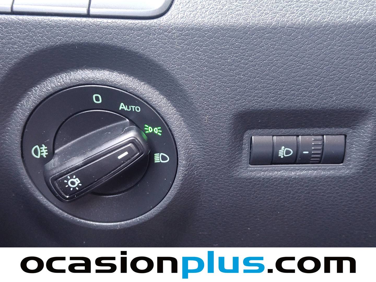 Extras y acabados del Skoda Fabia Skoda Fabia 1.0 MPI Business (75 CV)