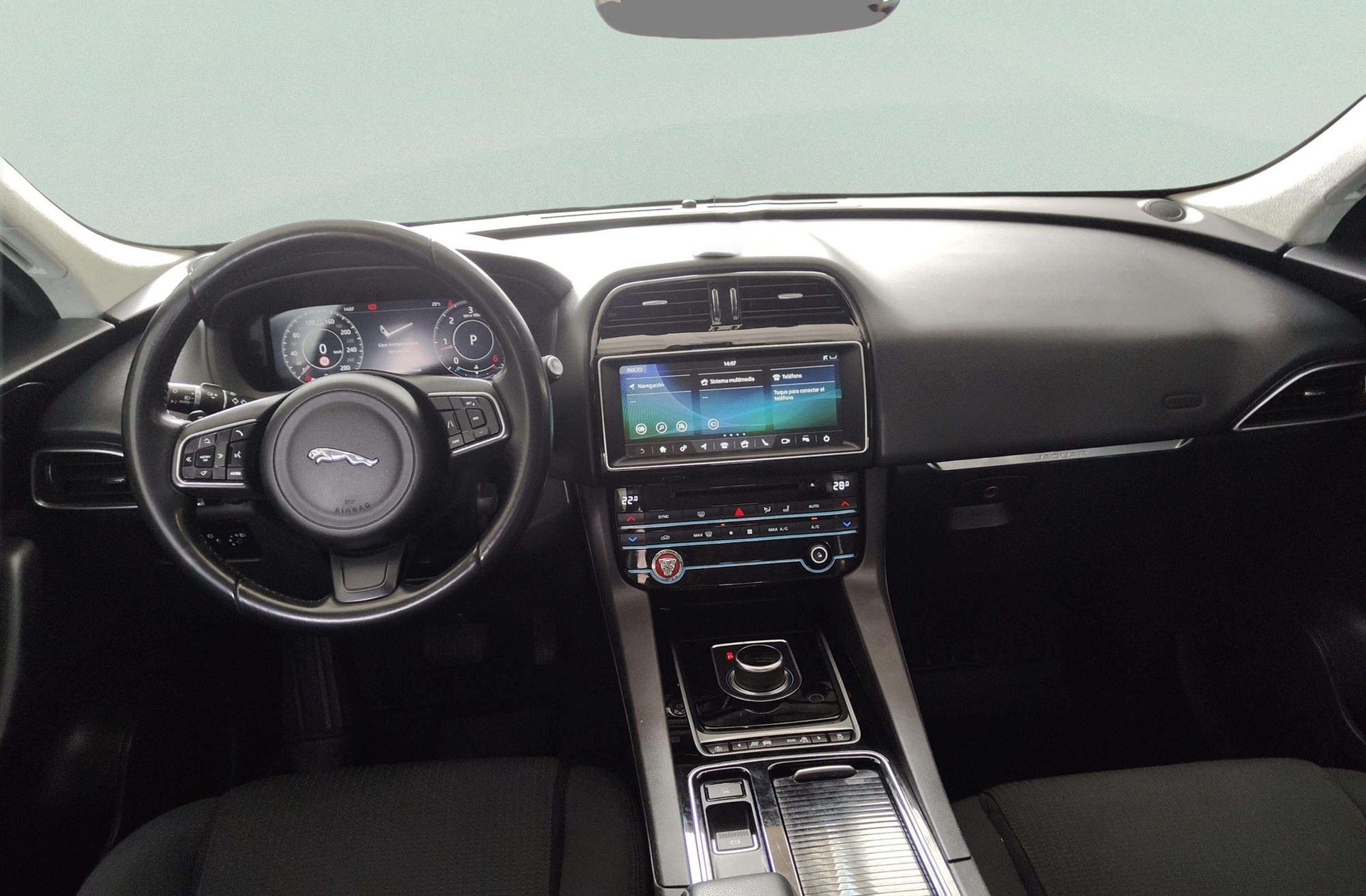 Jaguar F-Pace 2.0L i4D Pure AWD - foto 6