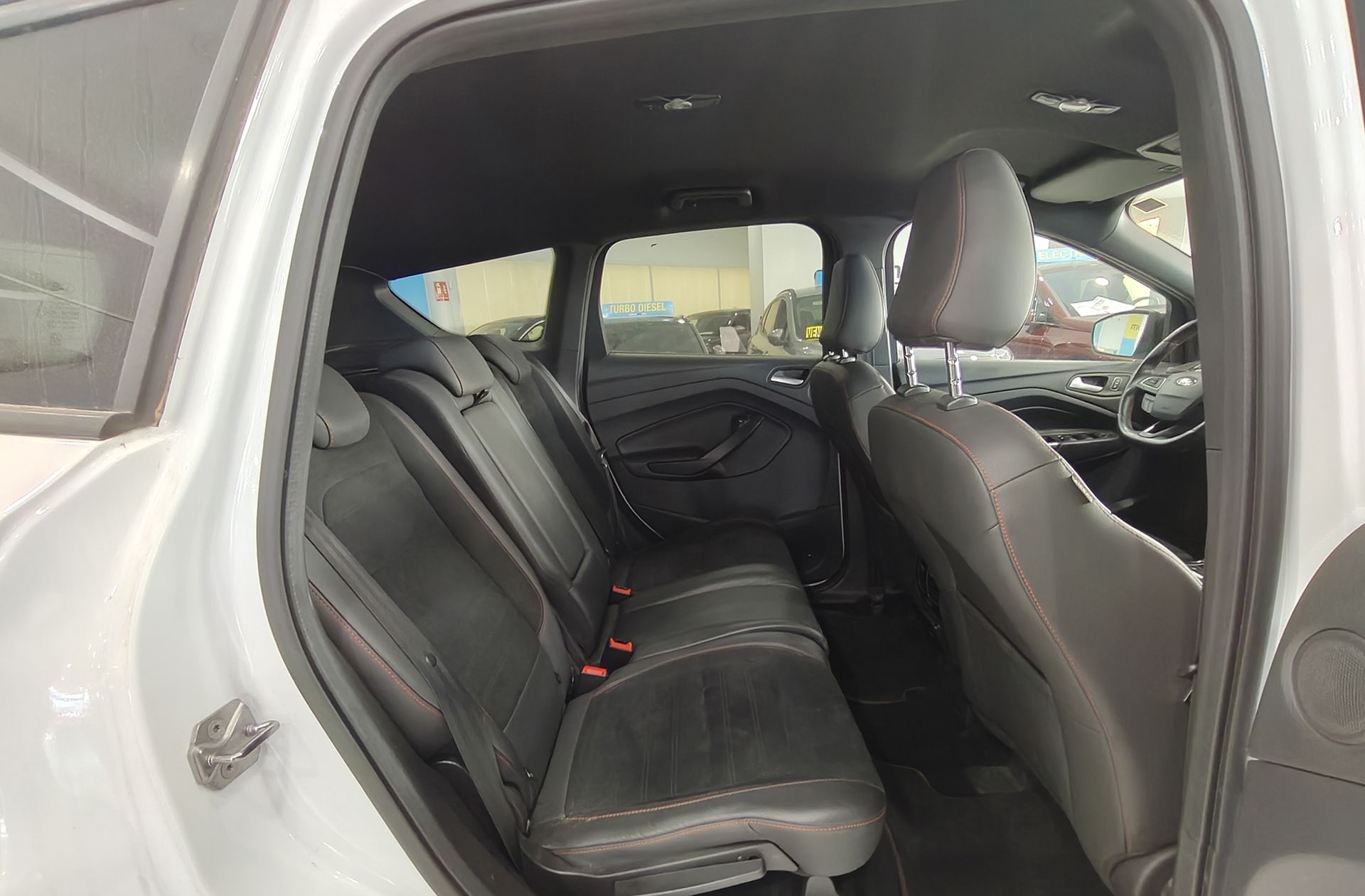 Ford Kuga 1.5 EcoBoost ST-Line 4x4 - foto 20