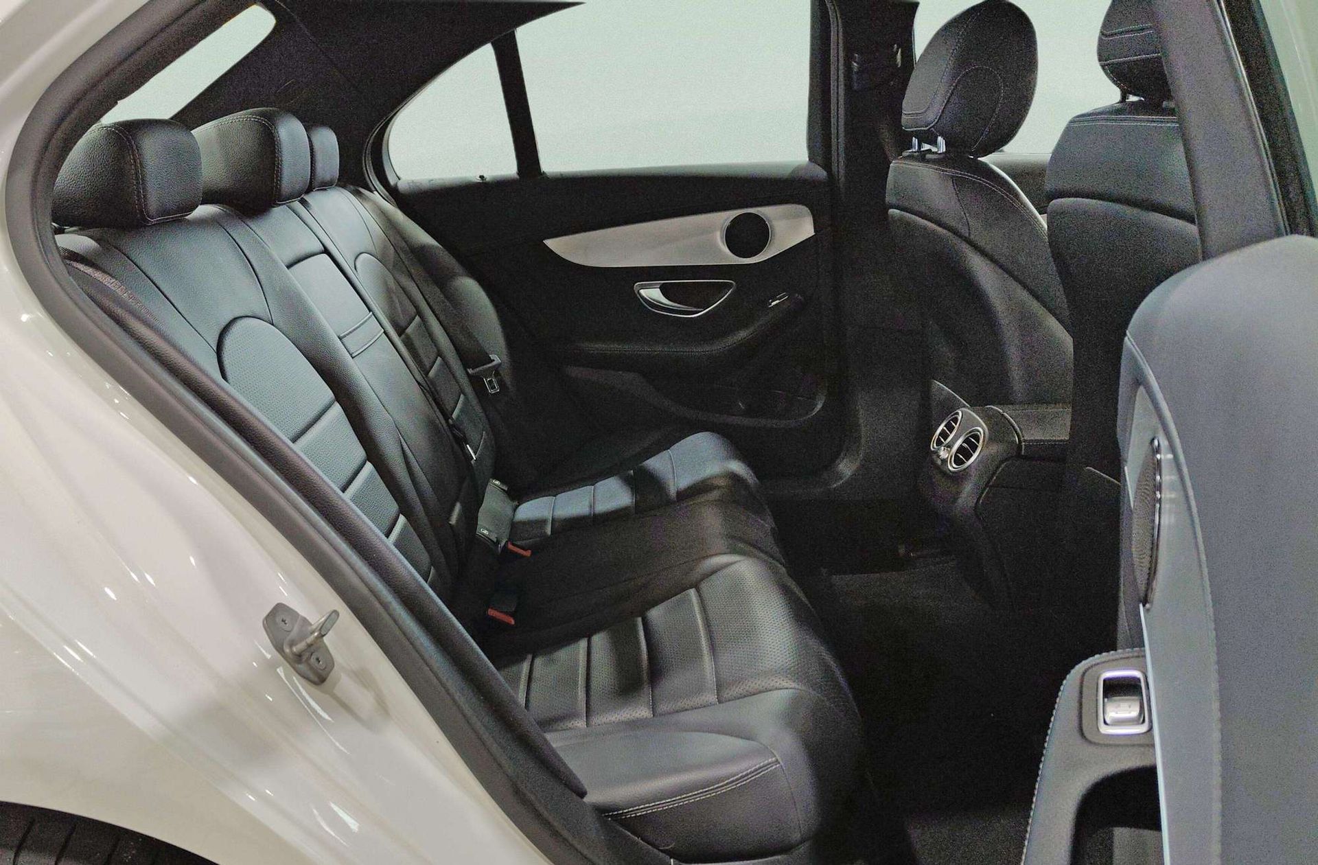 Mercedes-Benz Clase C 220 d Pack AMG - foto 20