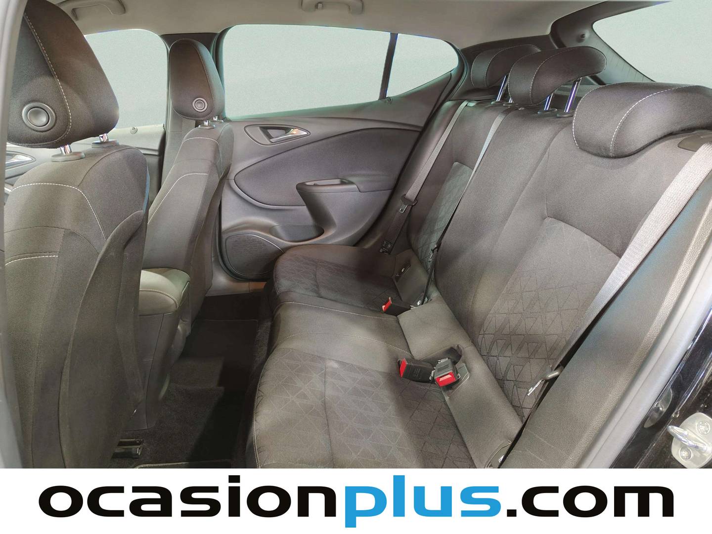 Foto asientos traseros Opel Astra Opel Astra 1.6 CDTi S&S 120 Aniversario (110 CV)