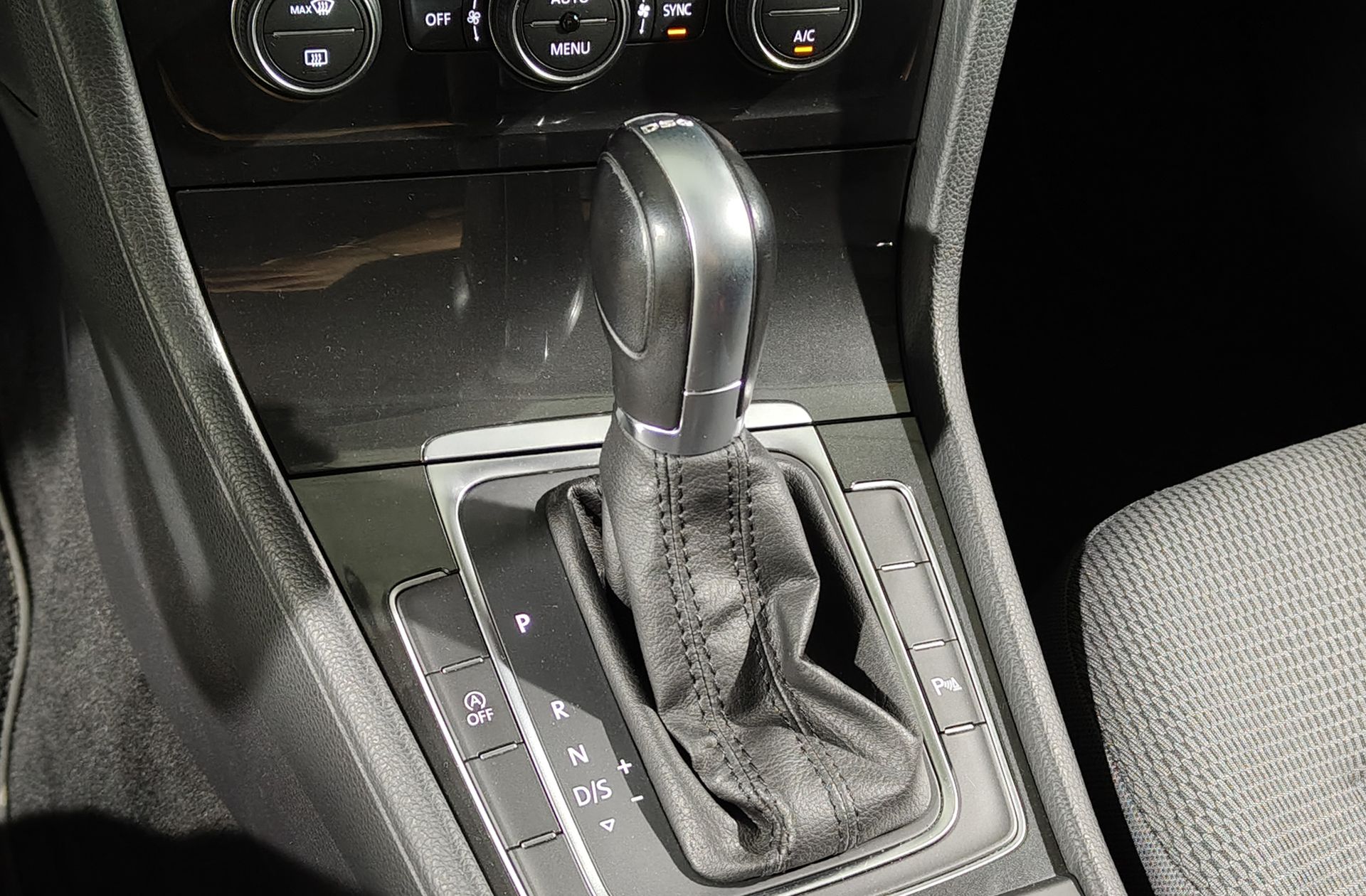 Volkswagen Golf Variant Advance 1.5 TSI DSG - foto 6