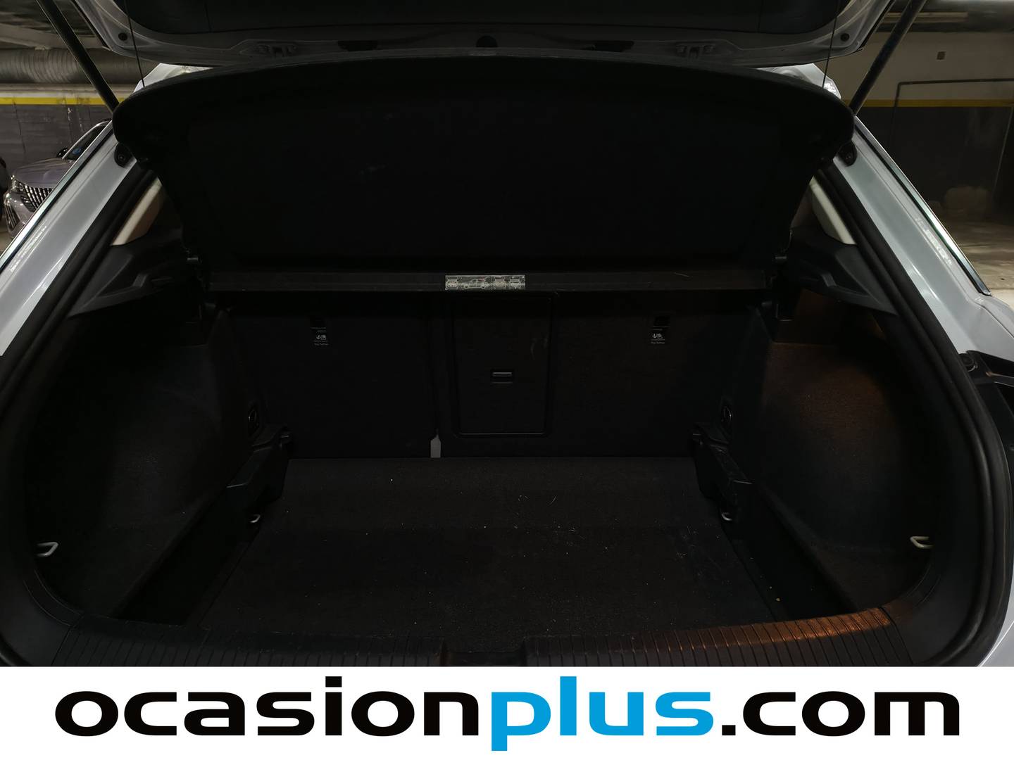 Foto Volkswagen T-Roc Volkswagen T-Roc Advance 1.0 TSI (110 CV)