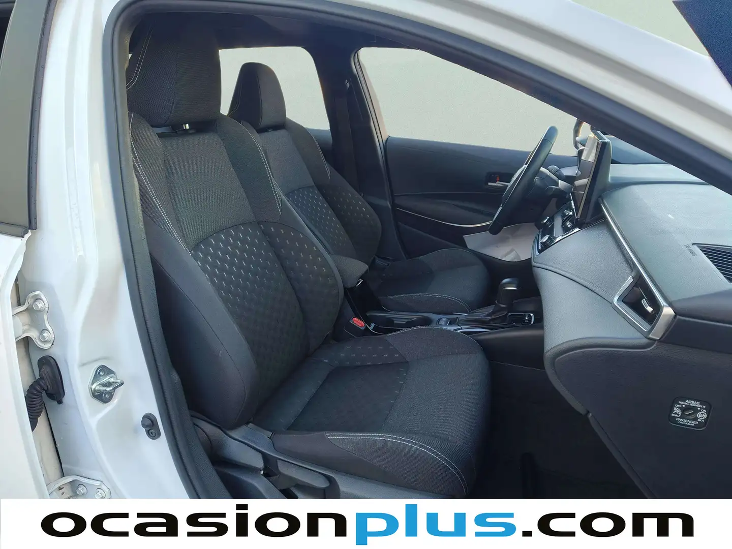 Foto Toyota Corolla Toyota Corolla Touring Sport 140H Business (140 CV)