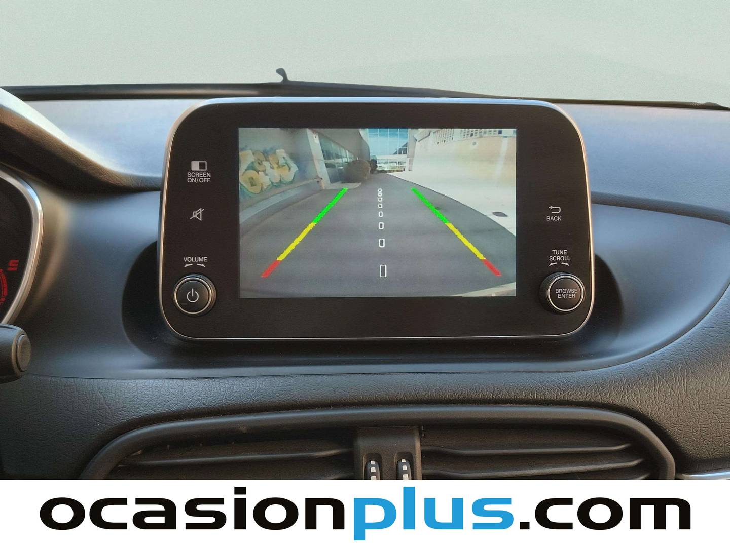 Extras del Fiat Tipo Fiat Tipo 1.6 Multijet Lounge (120 CV)