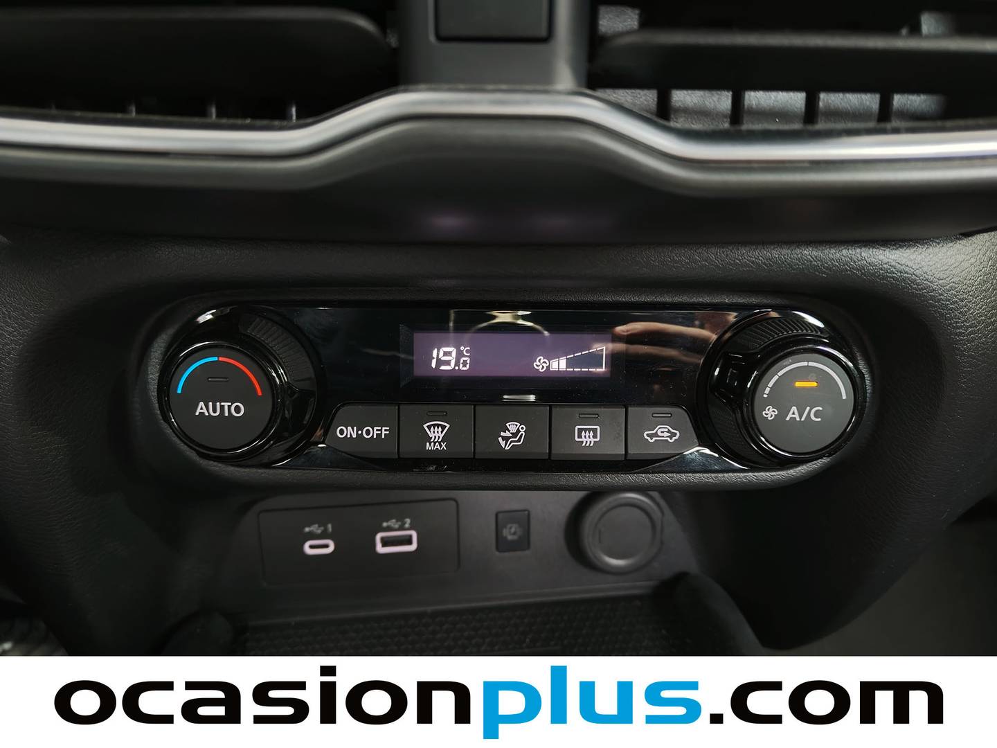 Foto Nissan JUKE Nissan Juke DIG-T N-Connecta 4x2 (114 CV)