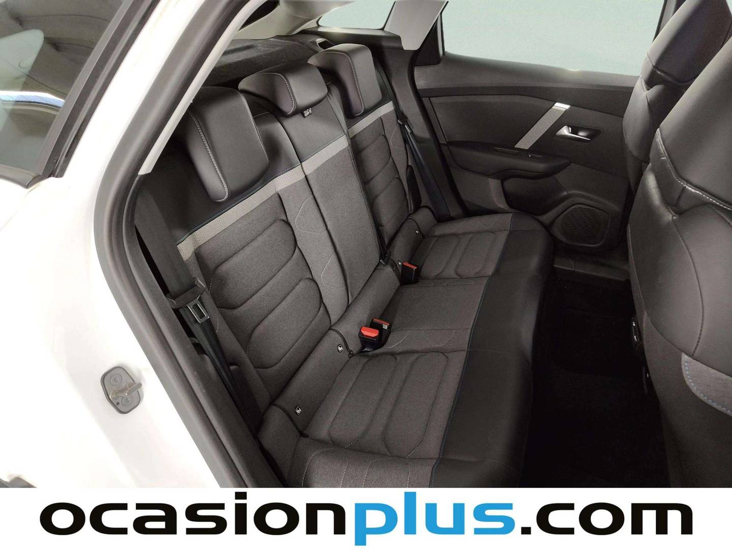 Citroën C4 Citroën C4 BlueHDi 130 S&S Plus EAT8 (131 CV) 2024