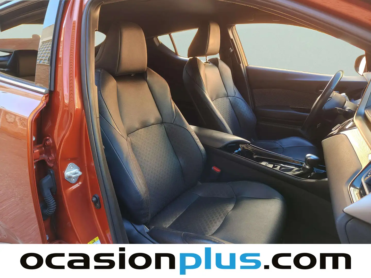 Foto Toyota C-HR Toyota C-HR 180H Kaji Edition (184 CV)