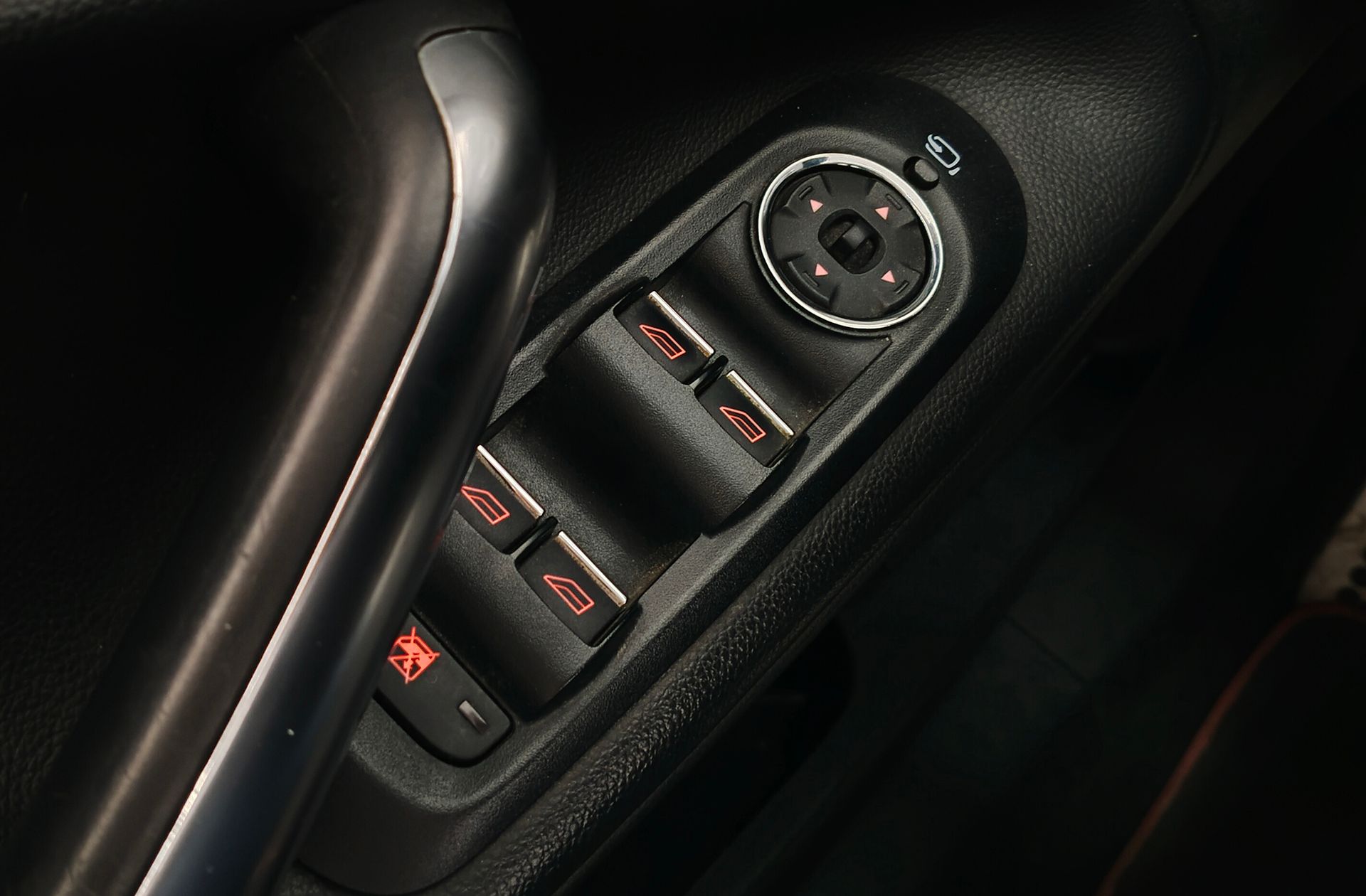 Ford Mondeo 2.0 EcoBoost 203 Titanium S Powershift - foto 32