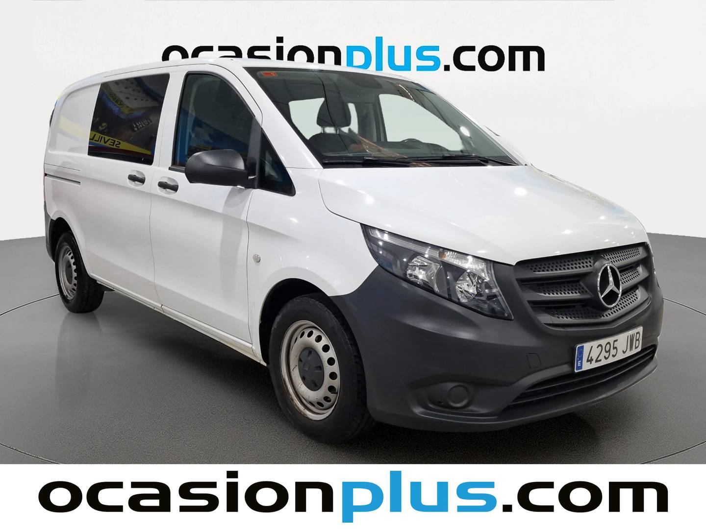 Foto delantera Mercedes Vito Mercedes Vito Mixto 111 CDI Larga (114 CV) 6 Plazas derecha