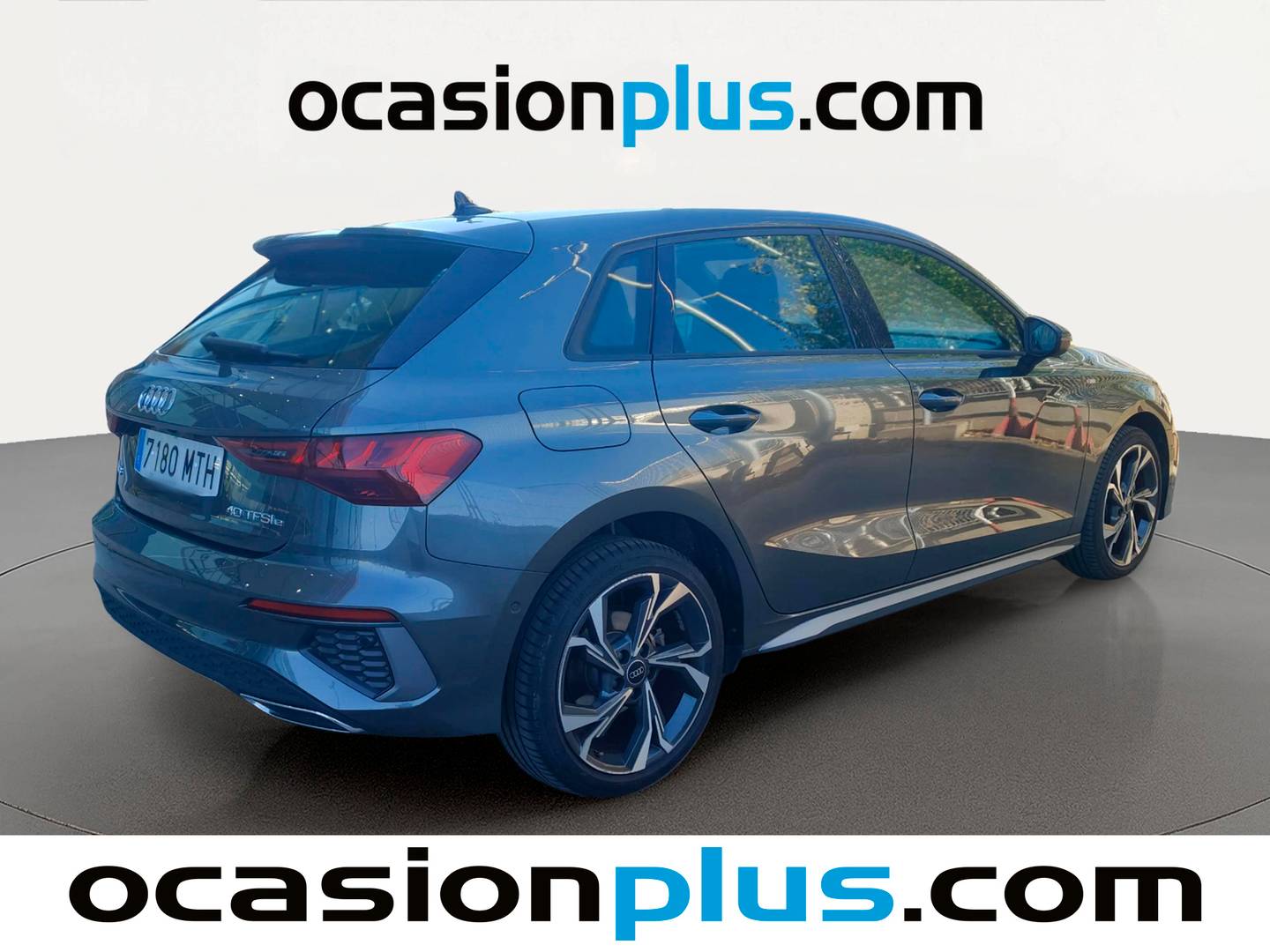 Foto trasera Audi A3 Audi A3 Sportback TFSIe Genuine edition 40 TFSI e (204 CV) S tronic PACK  S-LINE derecha
