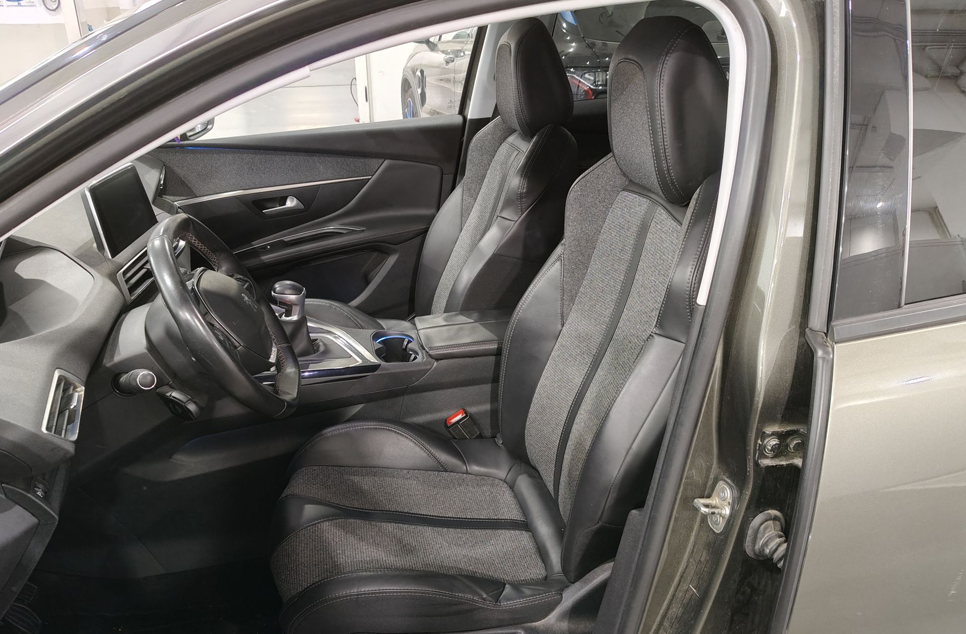 Peugeot 3008 PureTech 130 Allure - foto 11