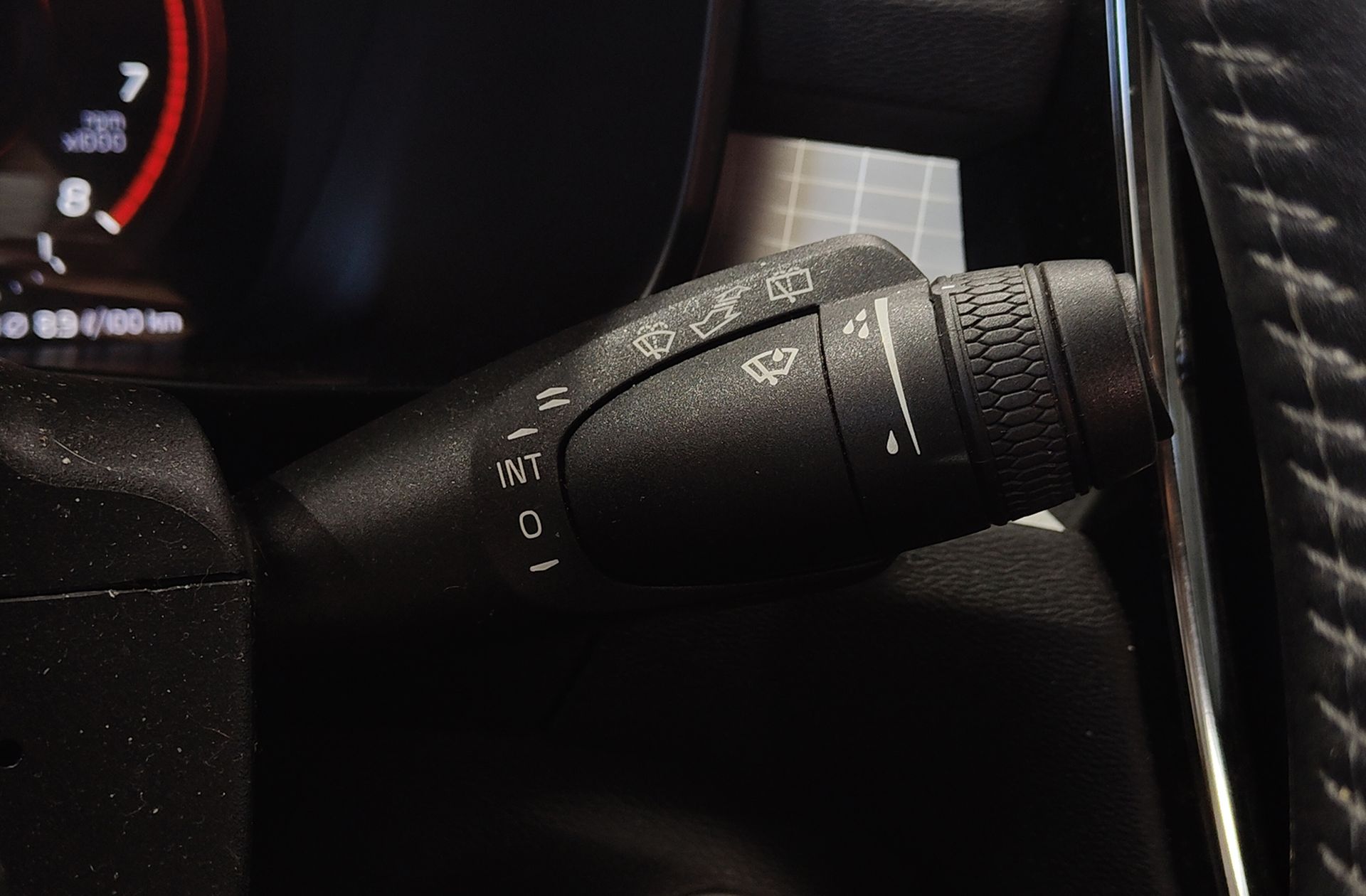 Volvo XC40 T2 Momentum Pro - foto 28