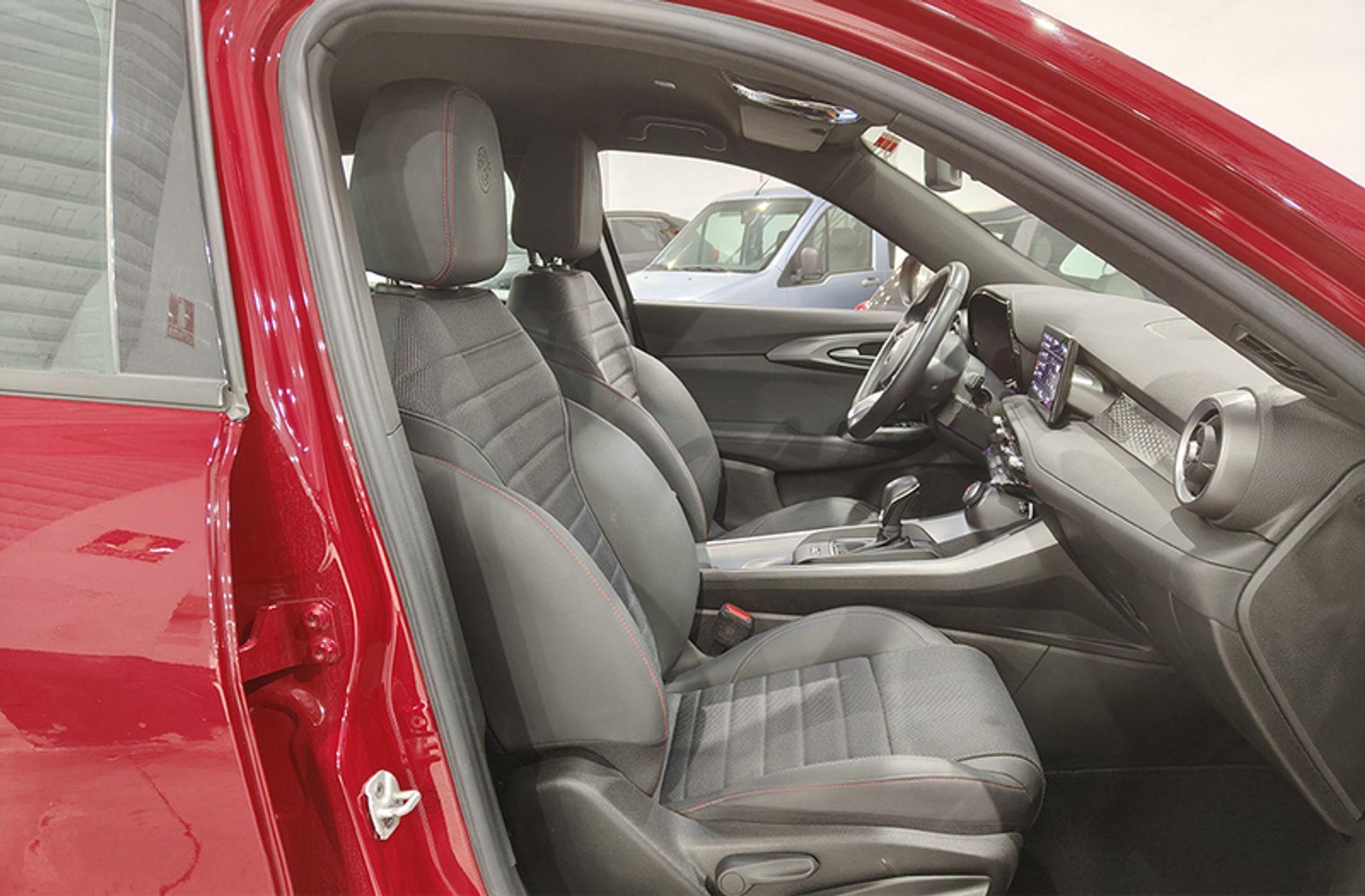 Alfa Romeo Tonale 1.5 MHEV Sprint FWD - foto 22