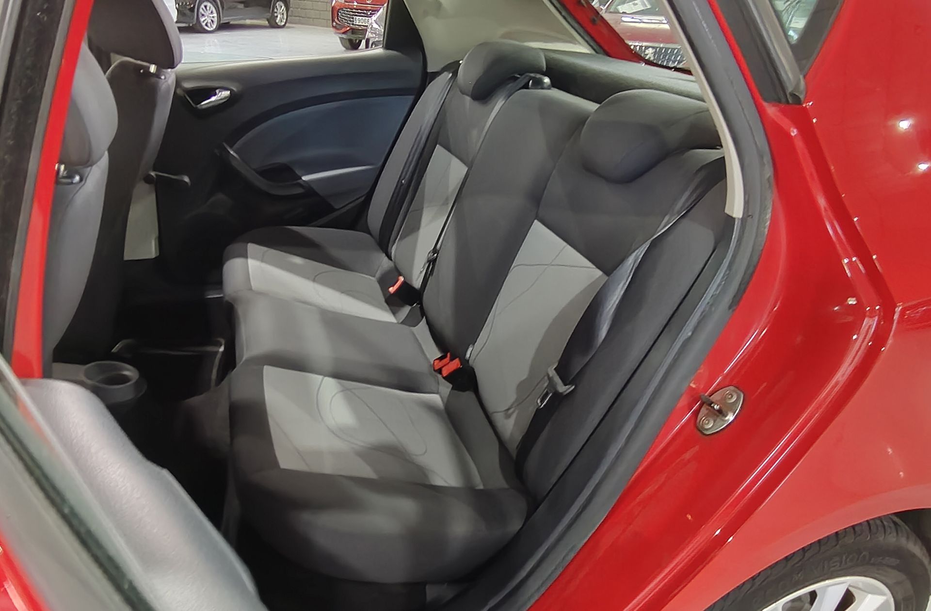 SEAT Ibiza 1.2 12v Reference - foto 9