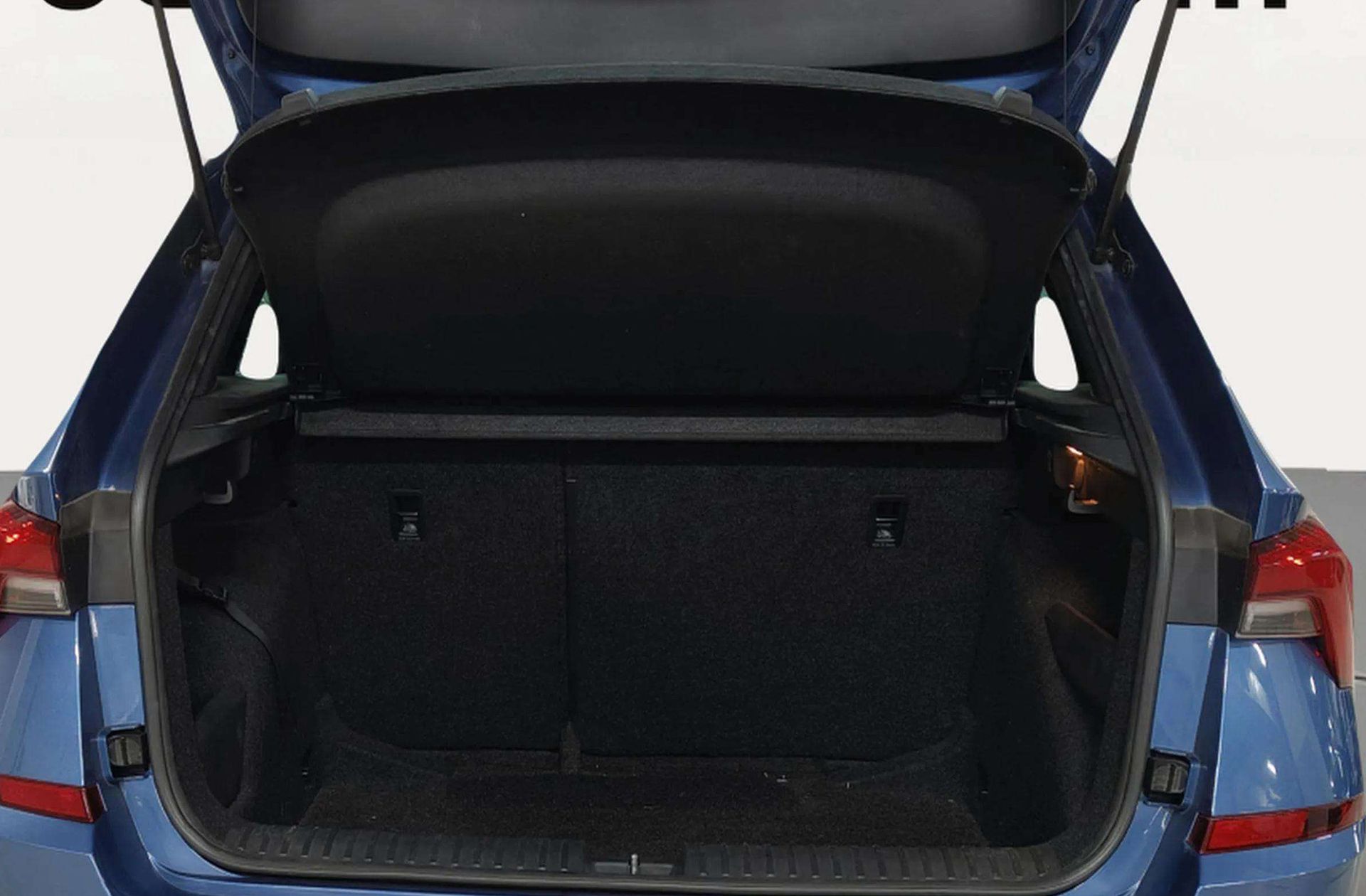 Škoda Kamiq 1.0 TSI Scout DSG - foto 18
