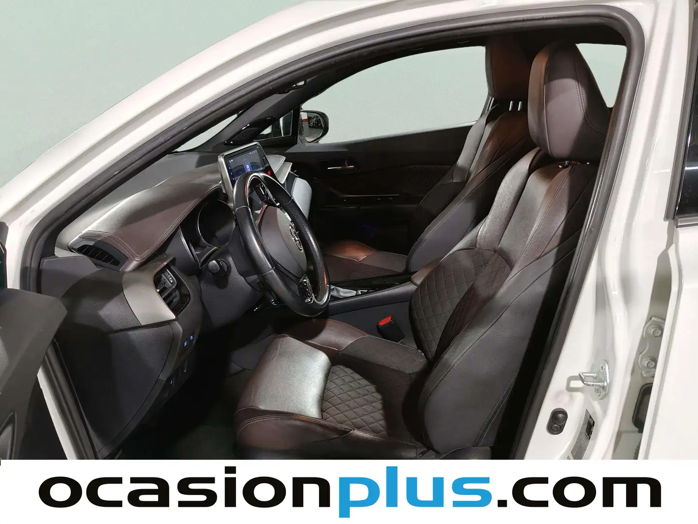 Foto Toyota C-HR Toyota C-HR 1.8 125H Dynamic Plus (122 CV)