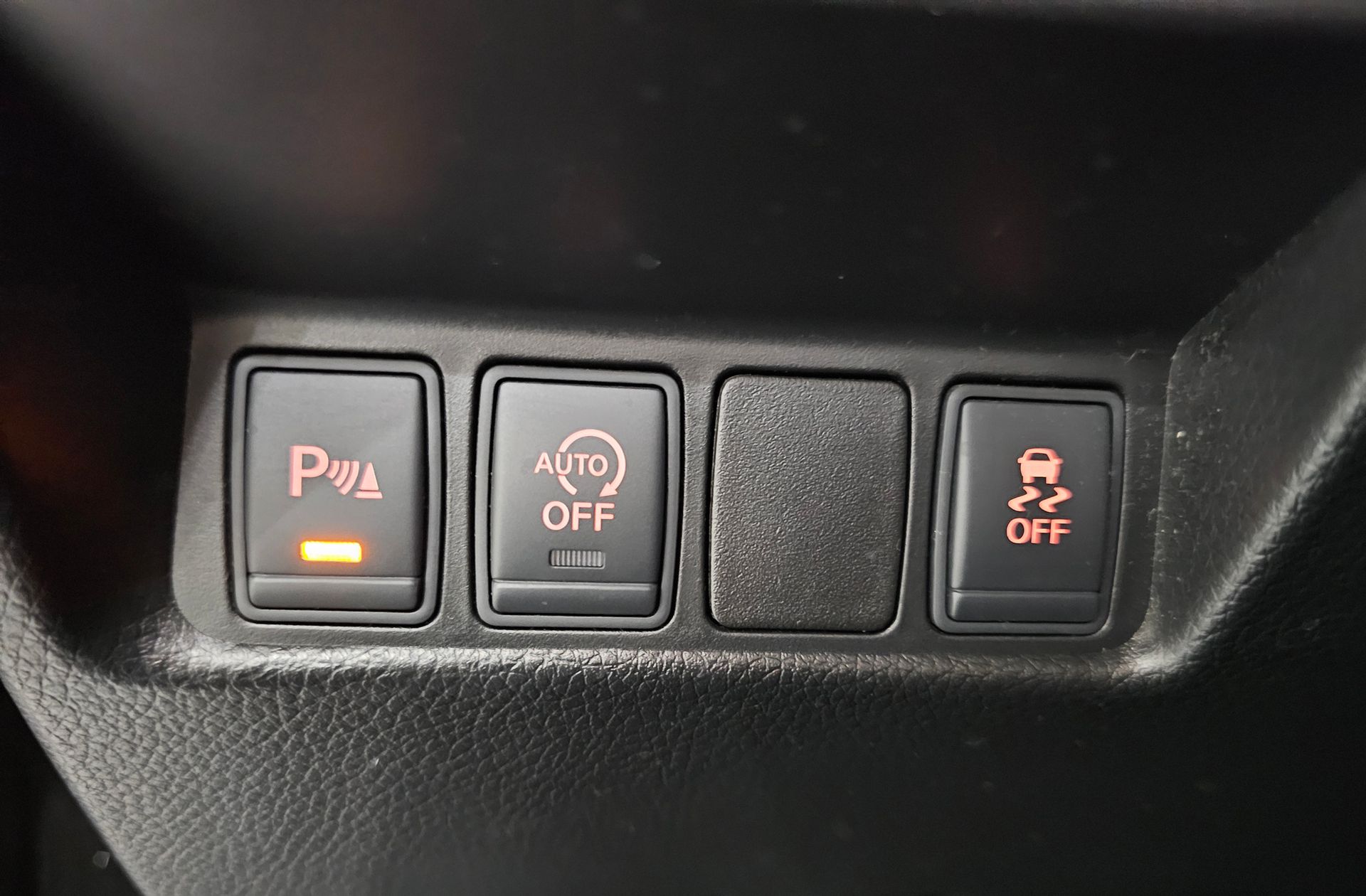 Nissan Qashqai 1.6 dCi N-Connecta 4x2 - foto 13