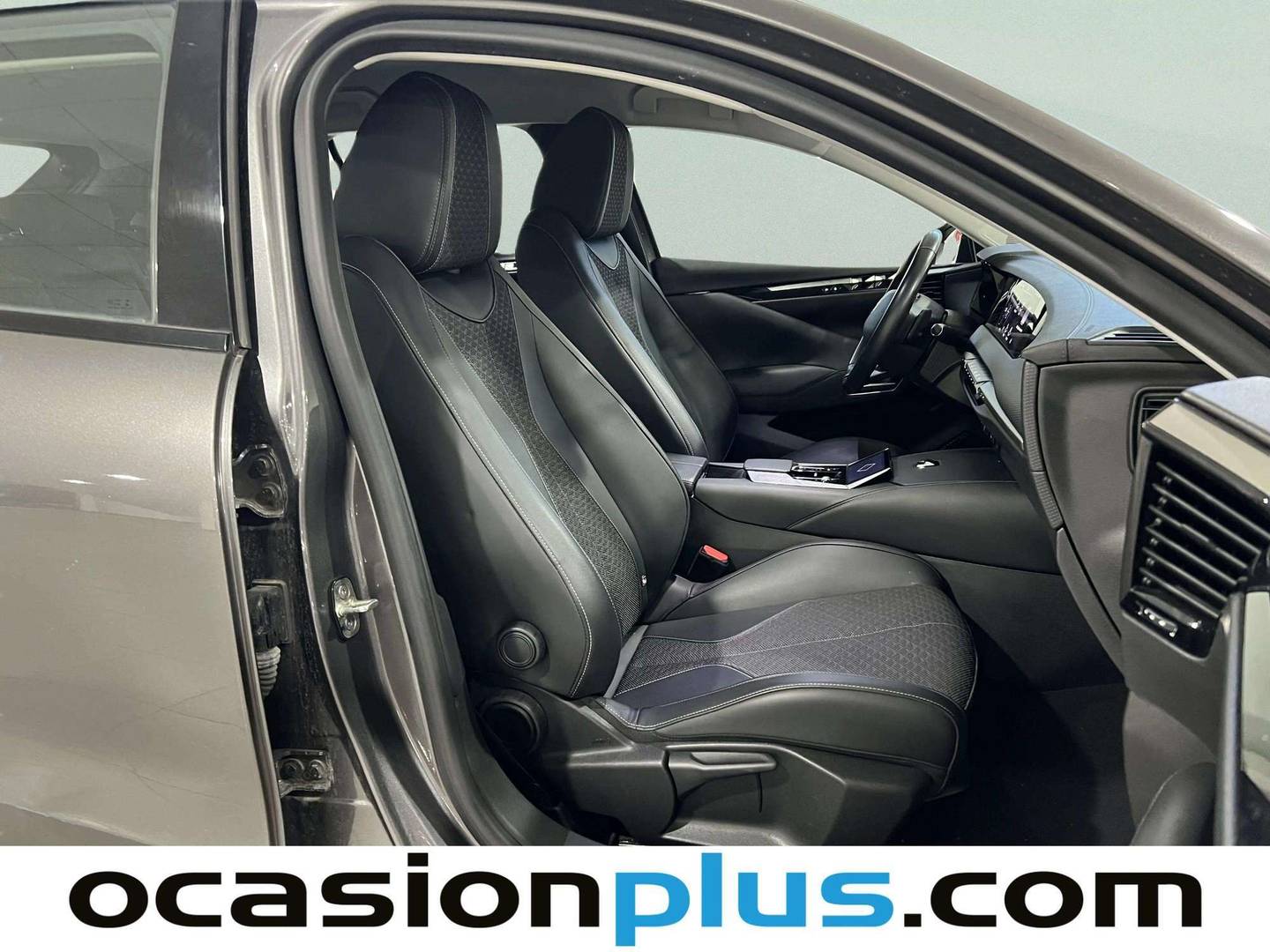 Foto DS DS4 DS DS4 BlueHDi 130 Trocadero Auto 96 kW (130 CV)