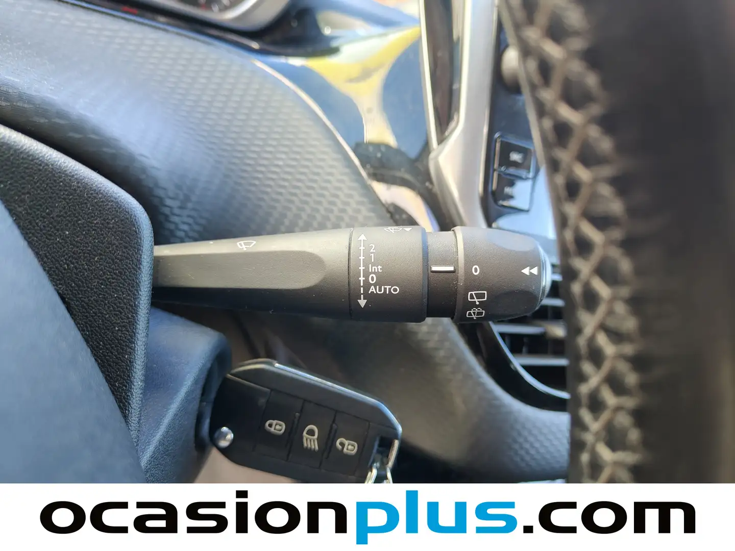 Foto Peugeot 2008 Peugeot 2008 BlueHDi 100 Allure (100 CV)