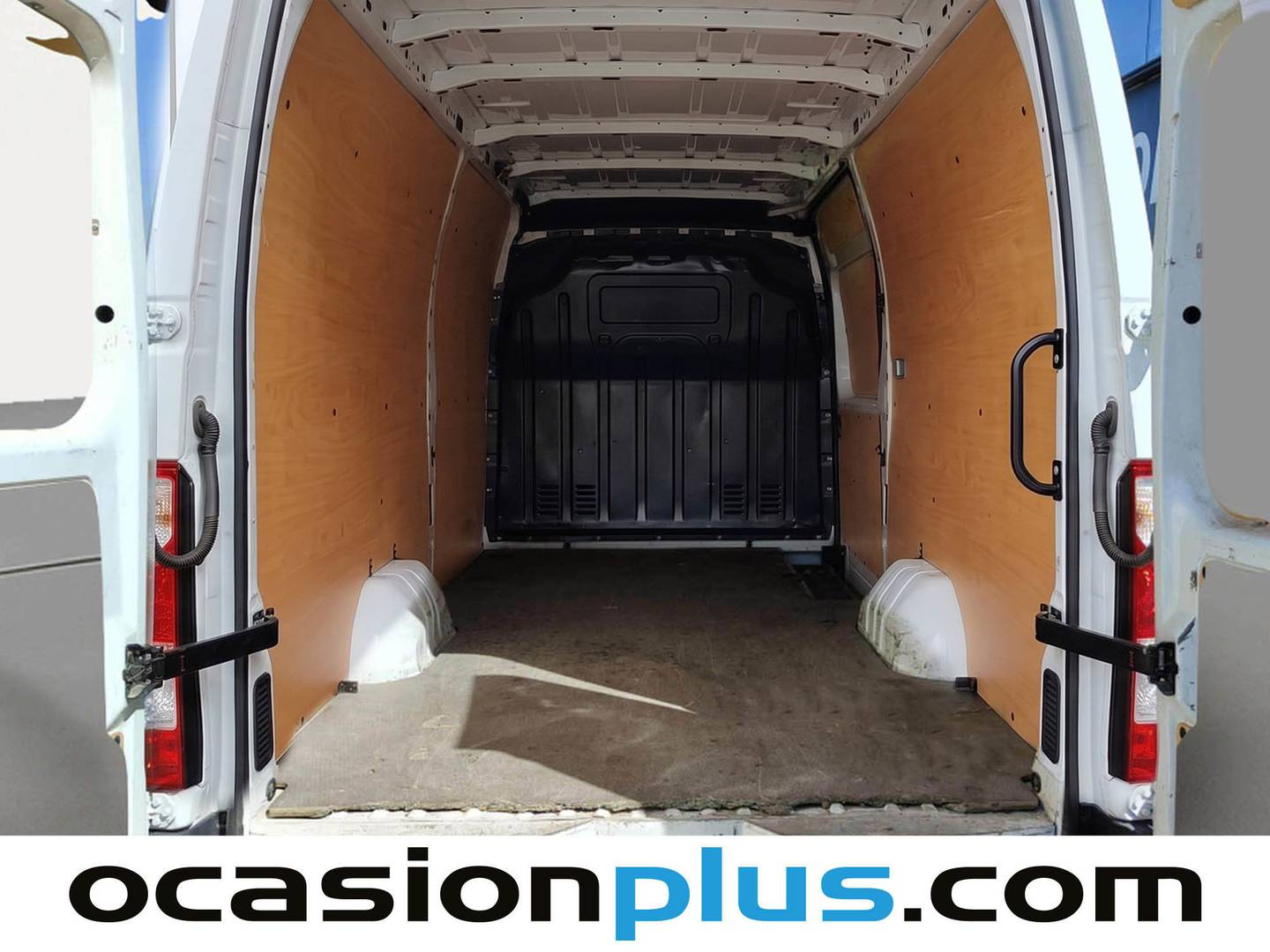 Foto asientos traseros Renault Master Renault Master Furgon L3H2 3500 RS Energy Blue dCi (145 CV)