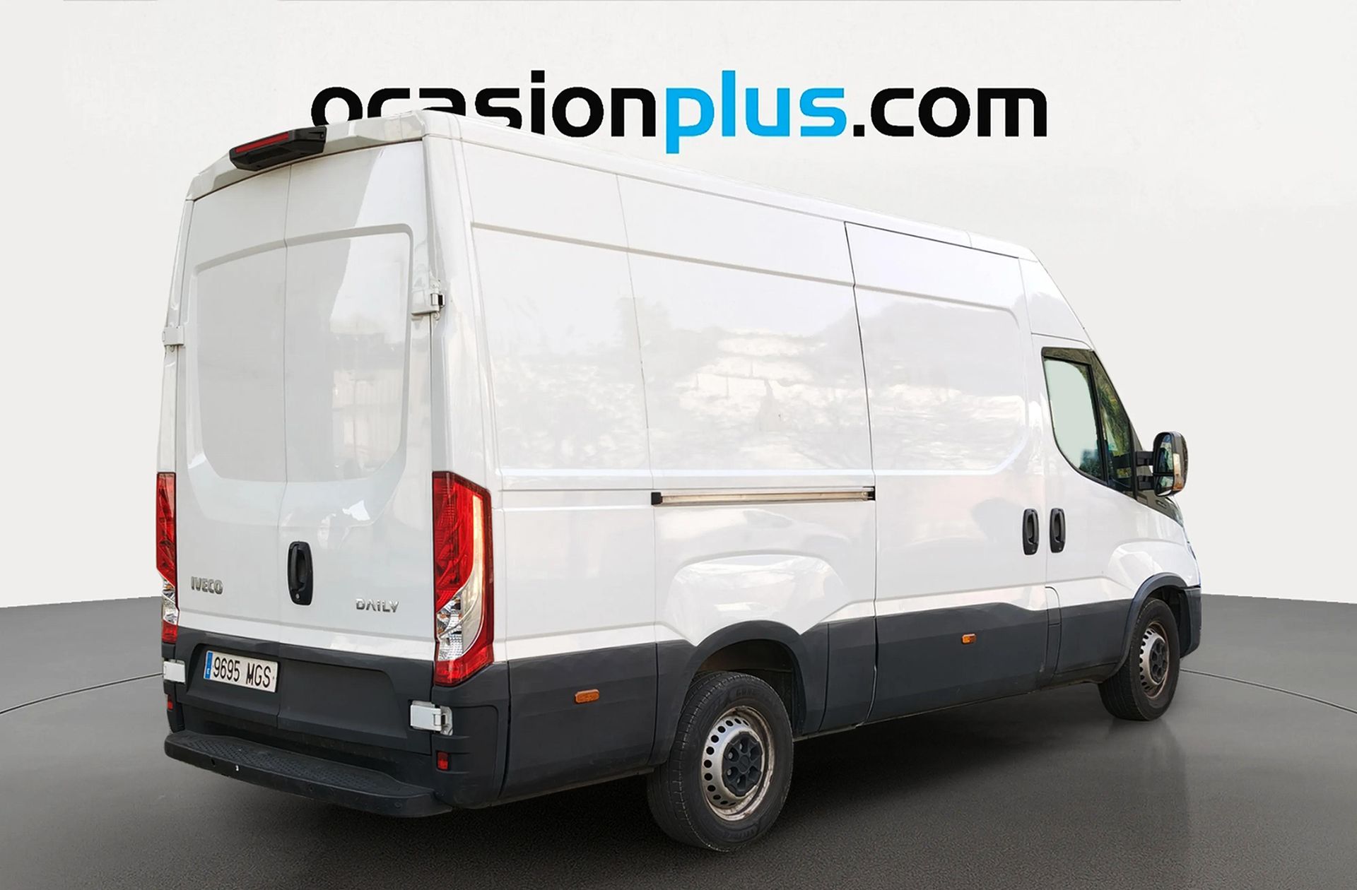 Iveco Daily Furgon 35S 16 V 3520L/H2 - foto 4