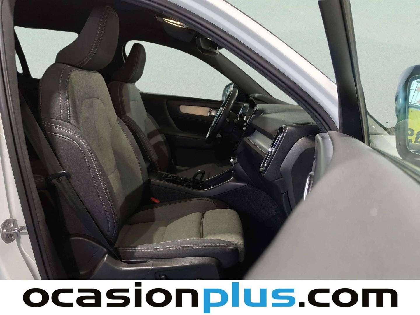 Fotos maletero Volvo XC40 Volvo XC40 B3 Gasolina Mild hybrid Plus Dark Auto (163 CV)