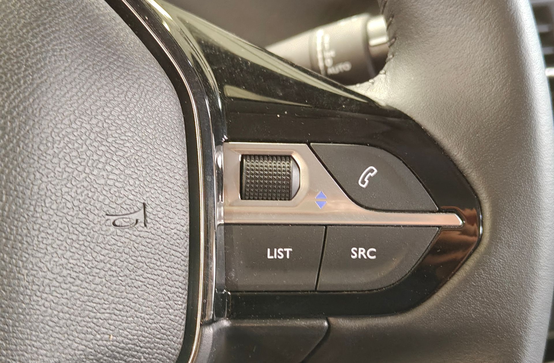 Peugeot 208 PureTech 100 Allure - foto 23