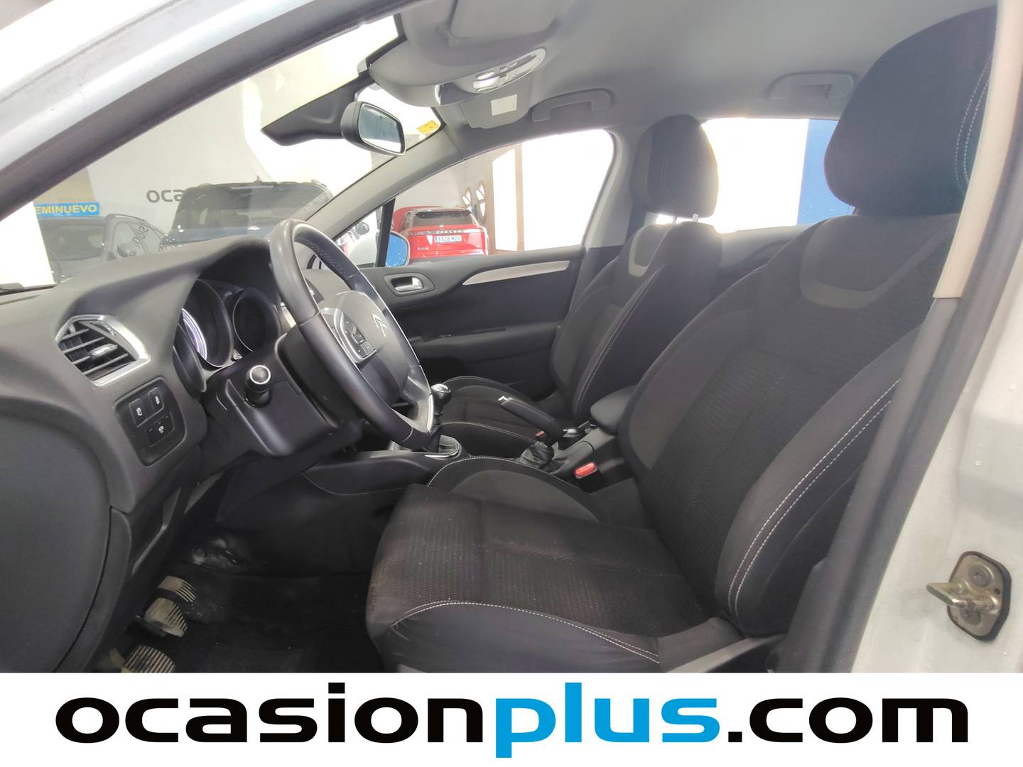 Foto asientos delanteros Citroën C4 Citroën C4 BlueHDi 120 6v Feel (120 CV)