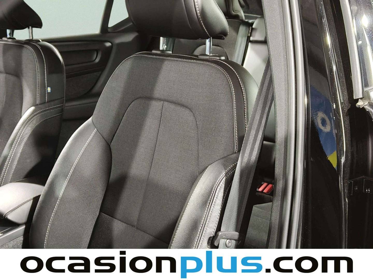 Extras y acabados del Volvo XC40 Volvo XC40 T3 Momentum Auto (163 CV)