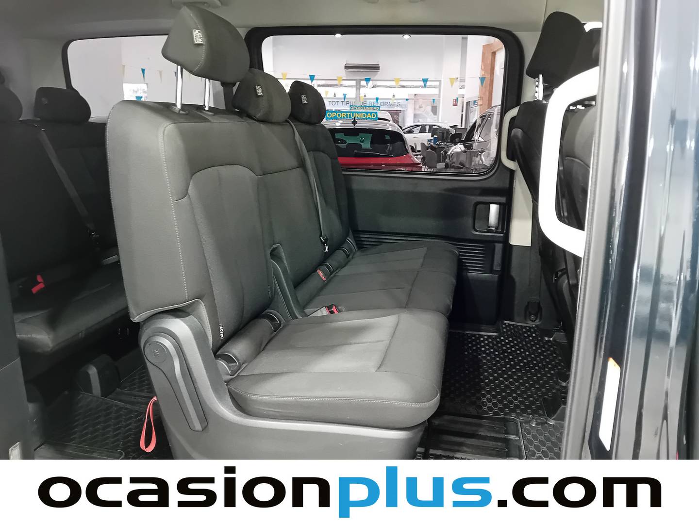 Foto Hyundai Staria Hyundai Staria 2.2 CRDI Maxx 9S (177 CV) 9 Plazas