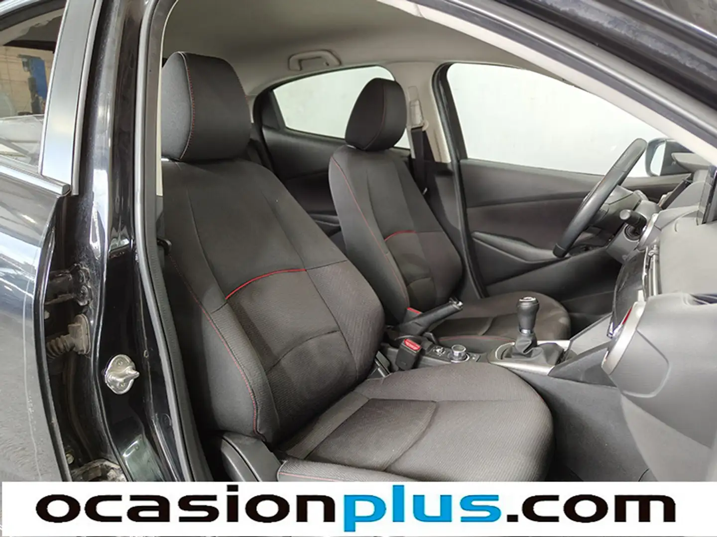 Foto Mazda Mazda2 Mazda Mazda 2 1.5 GE Black Tech Edition (75 CV)