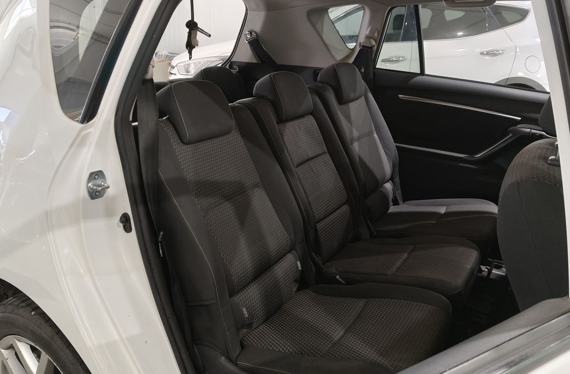 Toyota Verso 115D Advance 7 plazas - foto 17