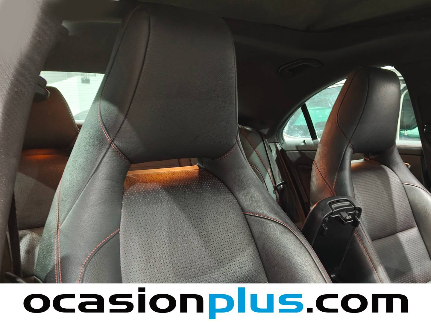 Equipamiento del Mercedes CLA Mercedes CLA 250  (211 CV)